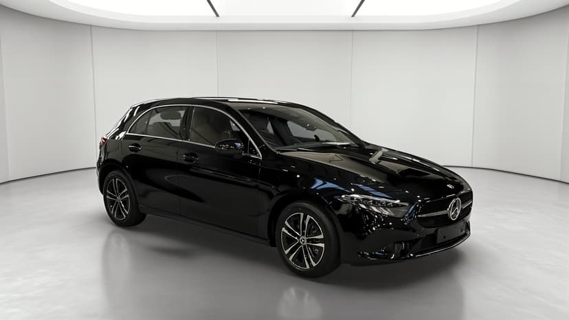Mercedes-Benz Classe A 250 e 8G-DCT Business Line — 3/4 avant gauche