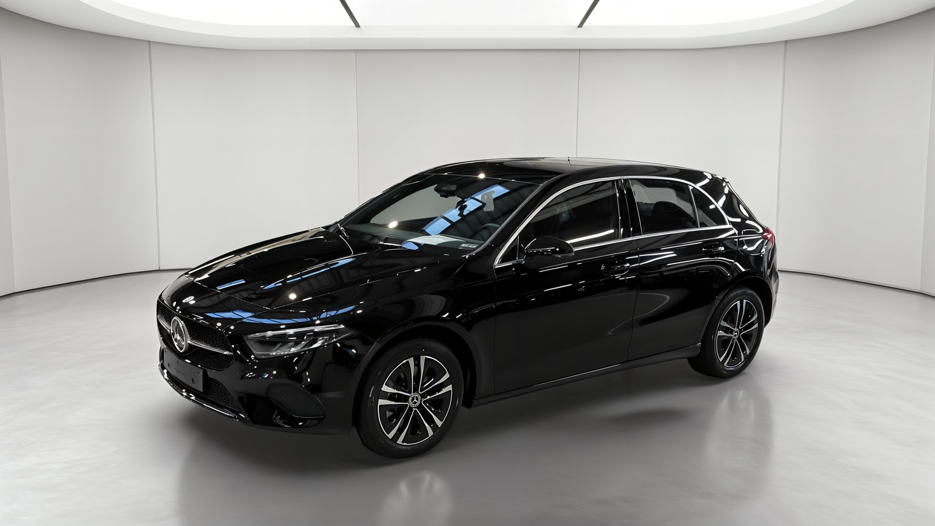 Mercedes-Benz Classe A 250 e 8G-DCT Business Line — 3/4 avant droit