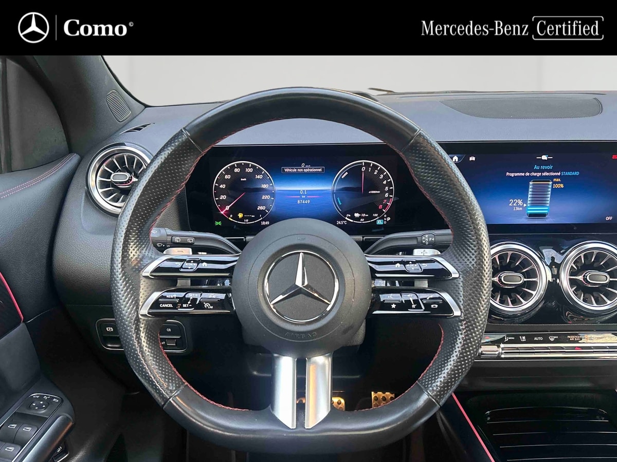 Mercedes-Benz GLA 250 e 8G-DCT AMG Line — Poste de pilotage