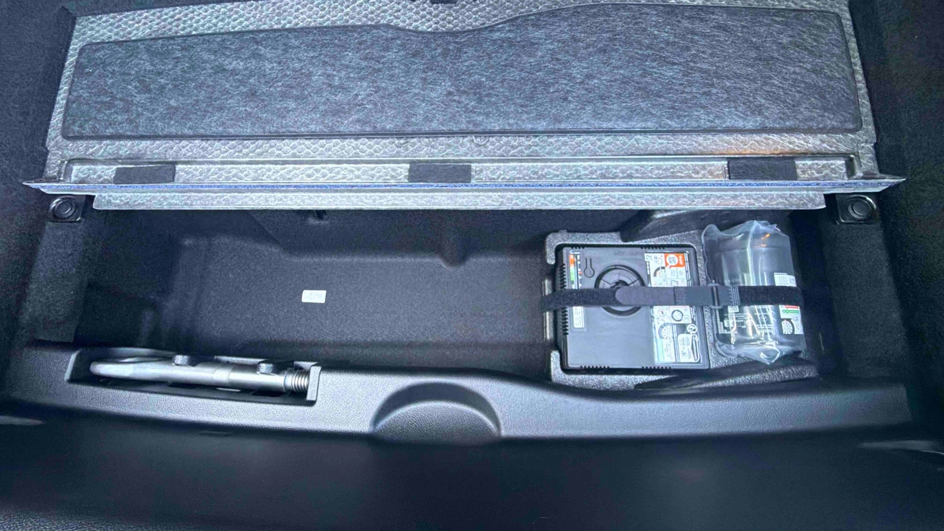 Mercedes-Benz CLA Shooting Brake 200 AMG Line — photo 15