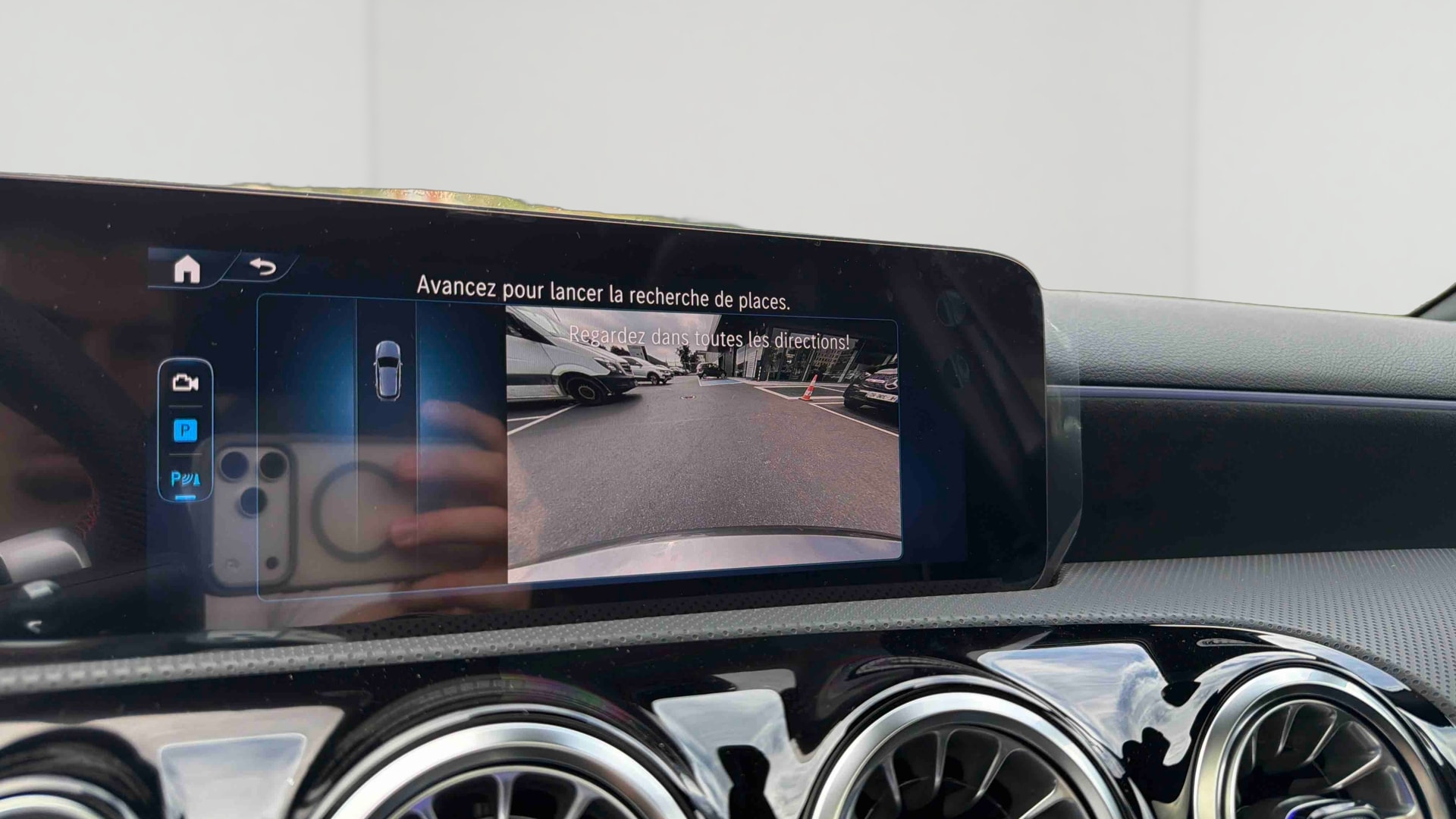 Mercedes-Benz Classe A 250 e Hybrid EQ AMG Line — photo 19