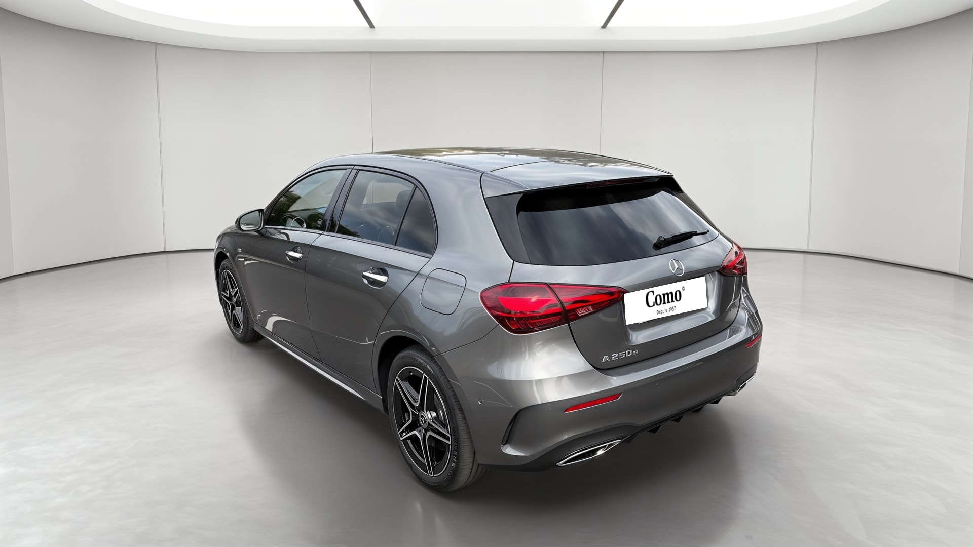 Mercedes-Benz Classe A 250 e Hybrid EQ AMG Line — 3/4 arrière gauche