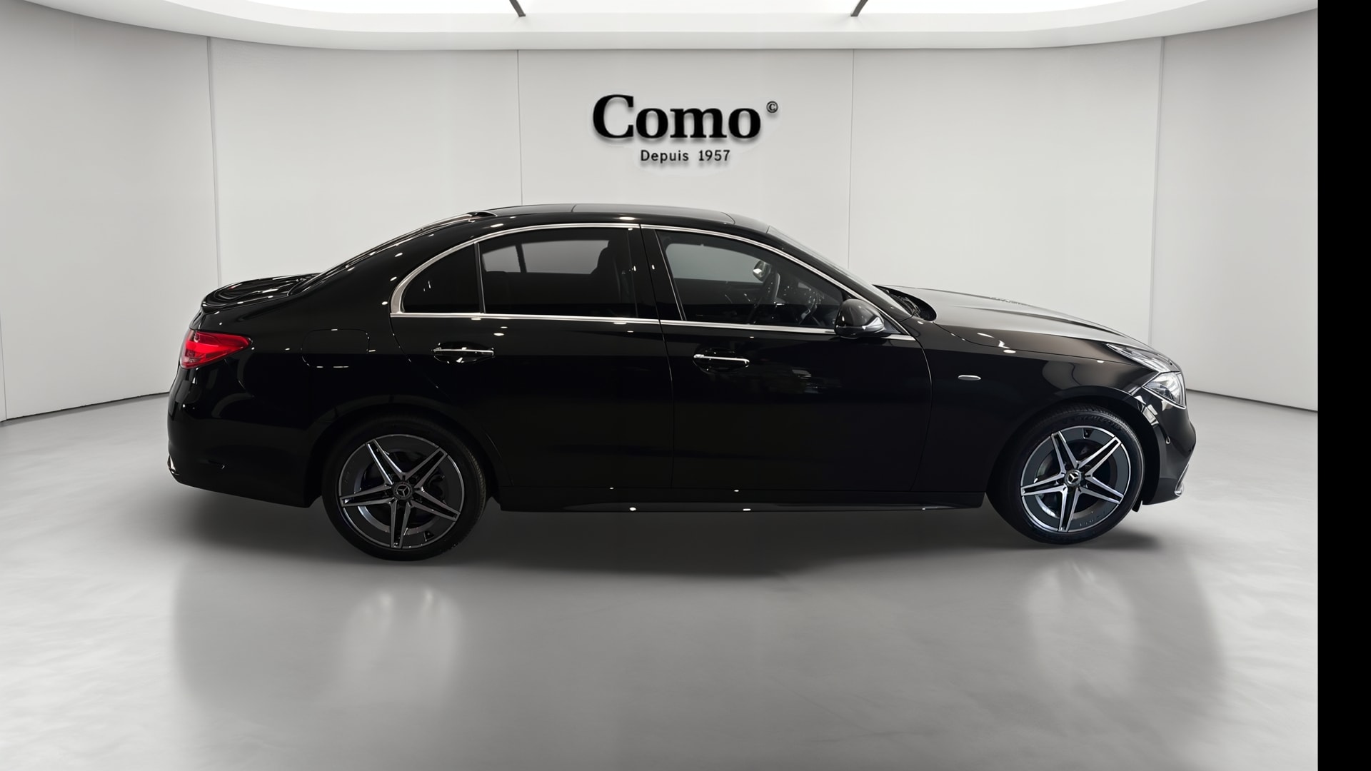 Mercedes-Benz Classe C 300 e 9G-Tronic e-Hybrid EQ AMG Line — Profil droit