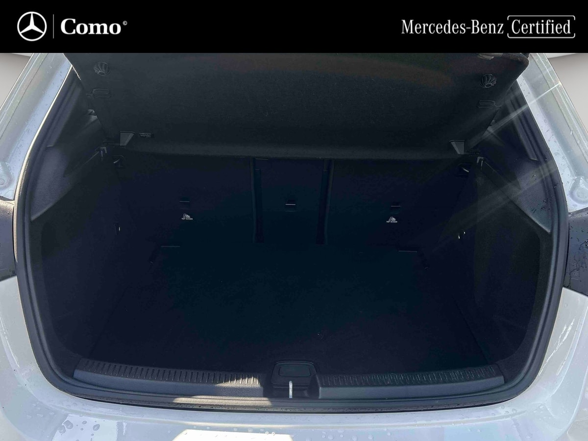 Mercedes-Benz Classe A 200 7G-DCT AMG Line — Coffre