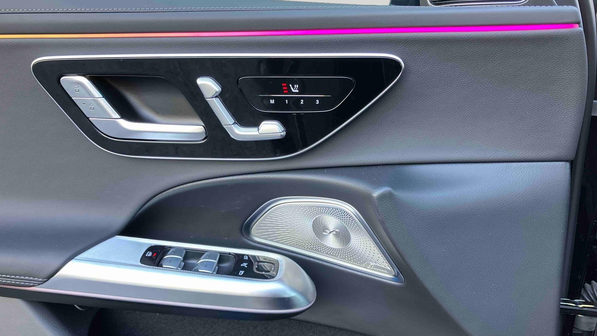 Mercedes-Benz Classe E 300 e Hybrid EQ 9G-Tronic AMG Line — photo 16