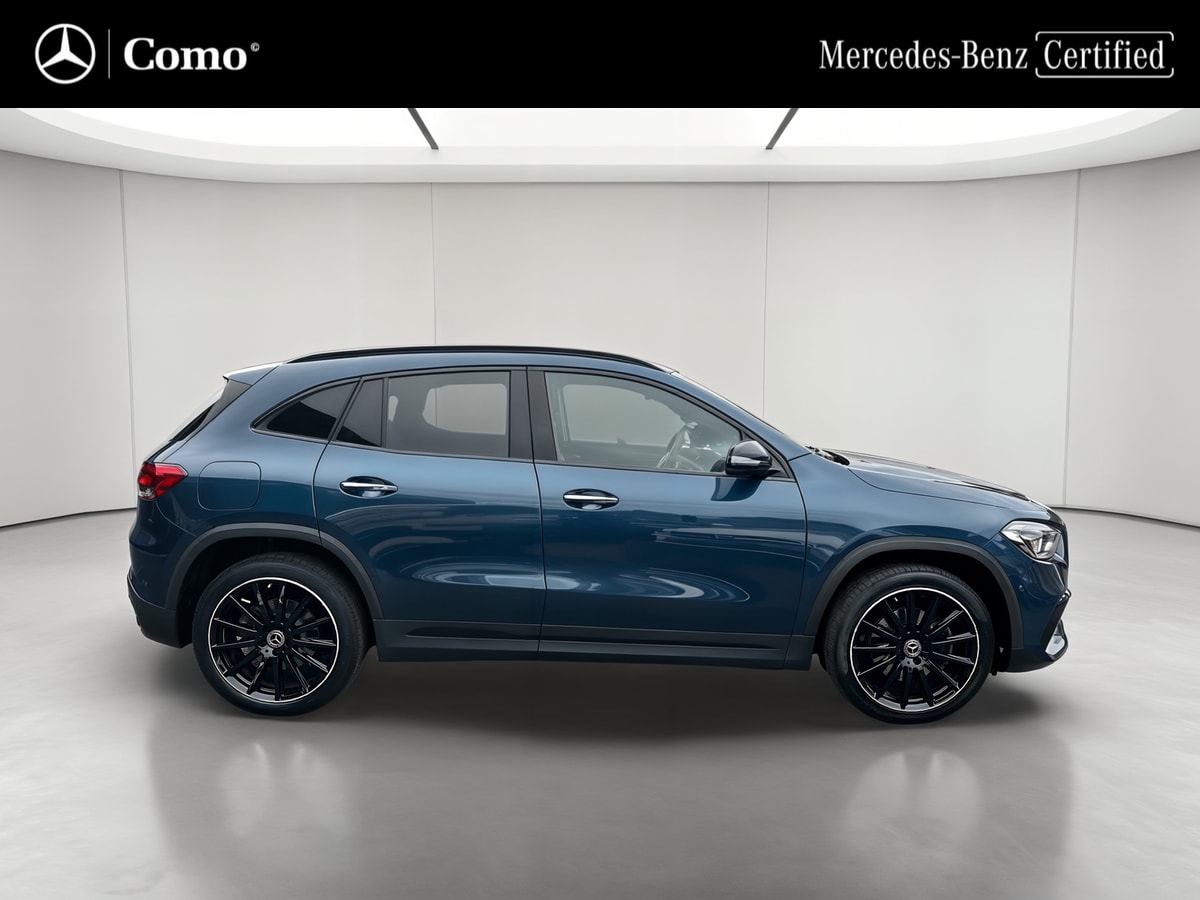 Mercedes-Benz GLA 250 e 8G-DCT AMG Line — Profil droit