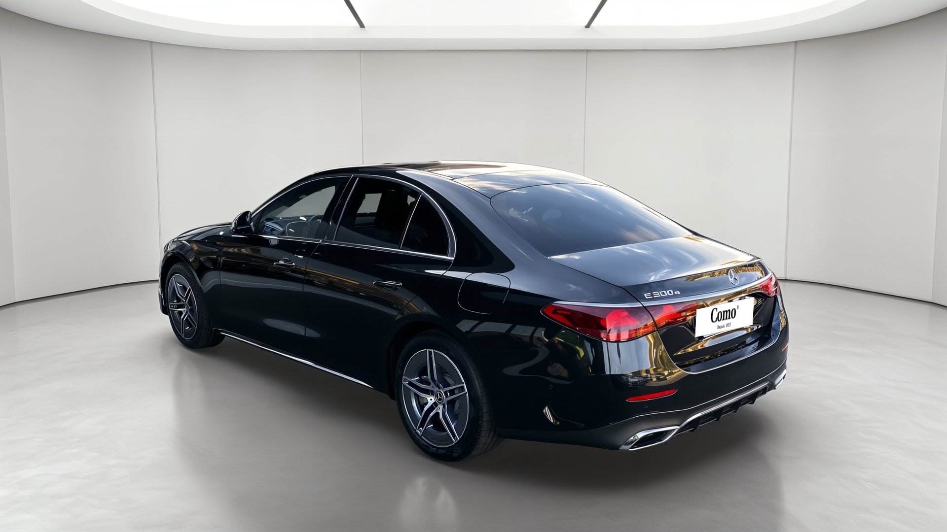 Mercedes-Benz Classe E 300 e Hybrid EQ 9G-Tronic AMG Line — 3/4 arrière gauche