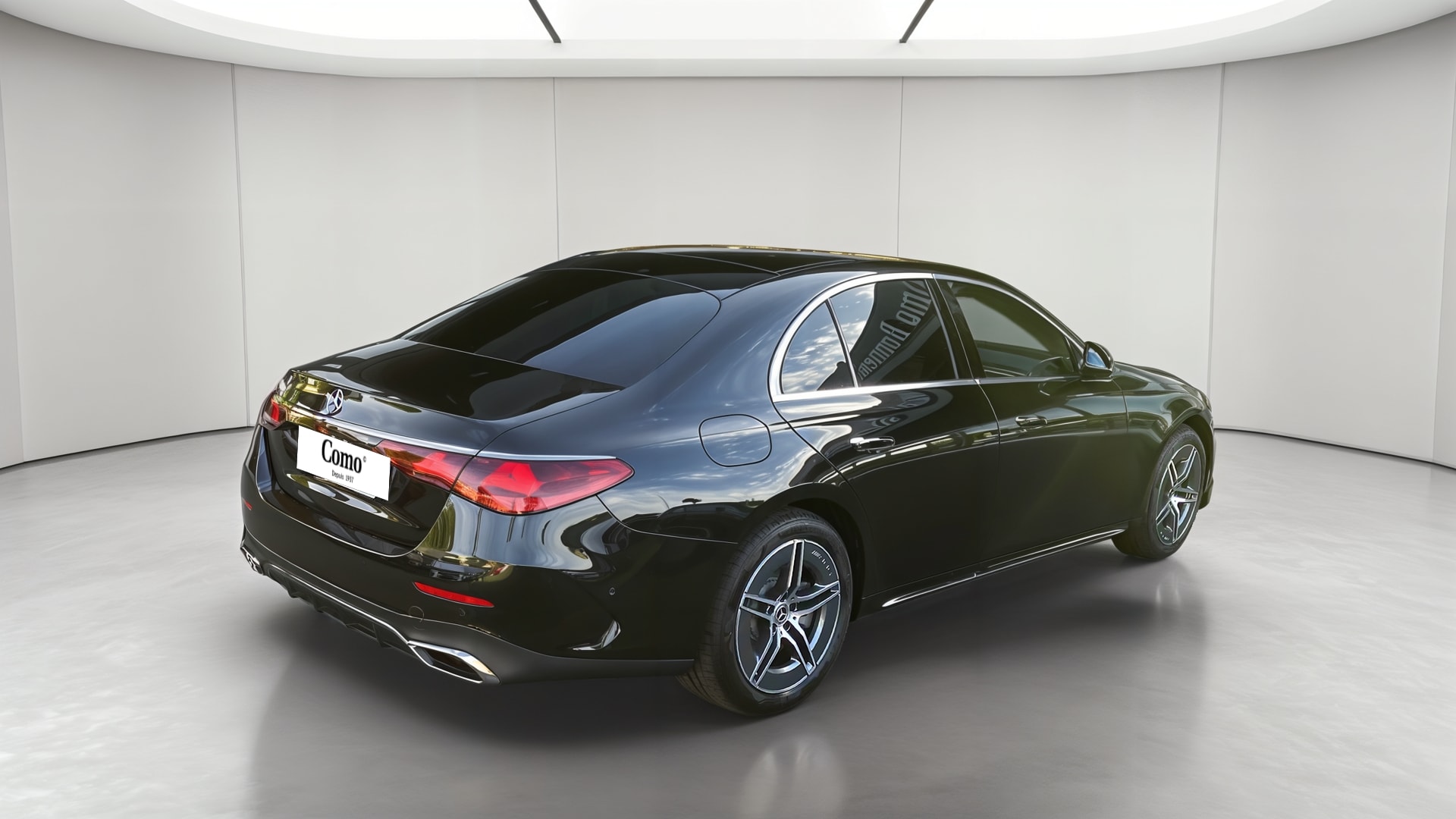 Mercedes-Benz Classe E 300 e Hybrid EQ 9G-Tronic AMG Line — 3/4 arrière droit