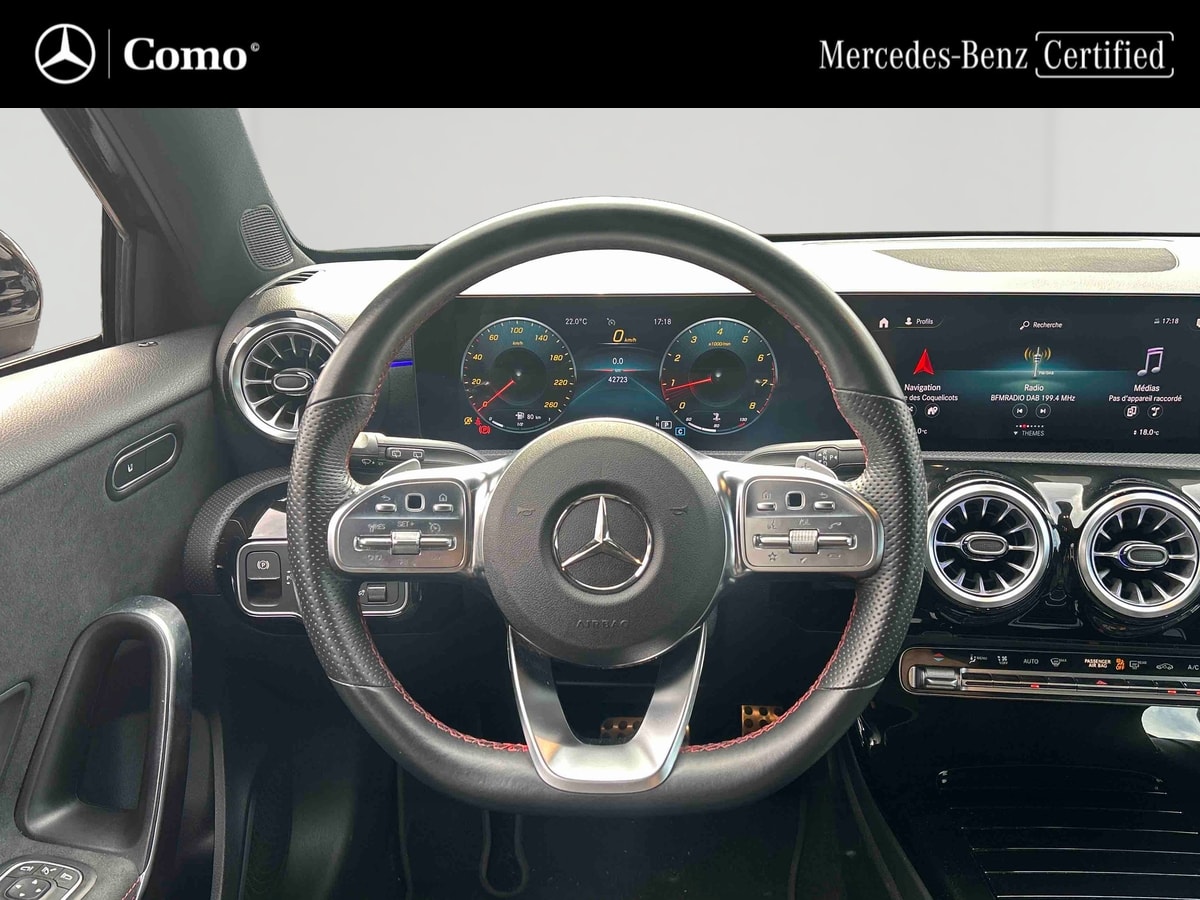 Mercedes-Benz Classe A 200 7G-DCT AMG Line — Poste de pilotage
