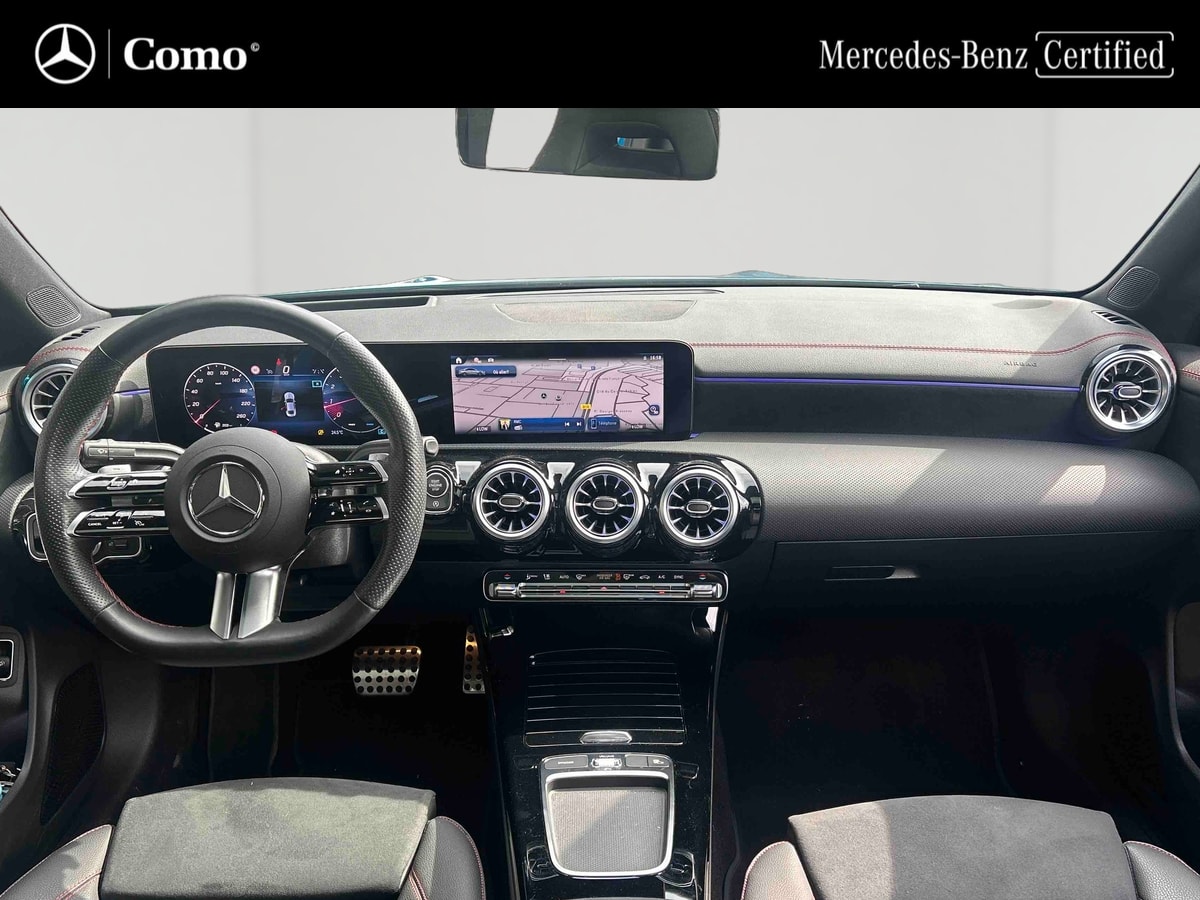 Mercedes-Benz CLA Coupé 200 7G-DCT AMG Line — Planche de bord