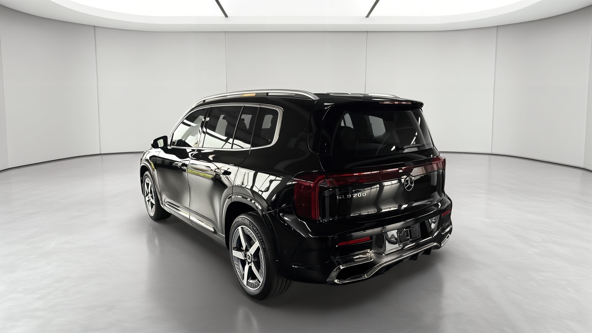 Mercedes-Benz GLB 200 electrique AMG Line — 3/4 arrière gauche