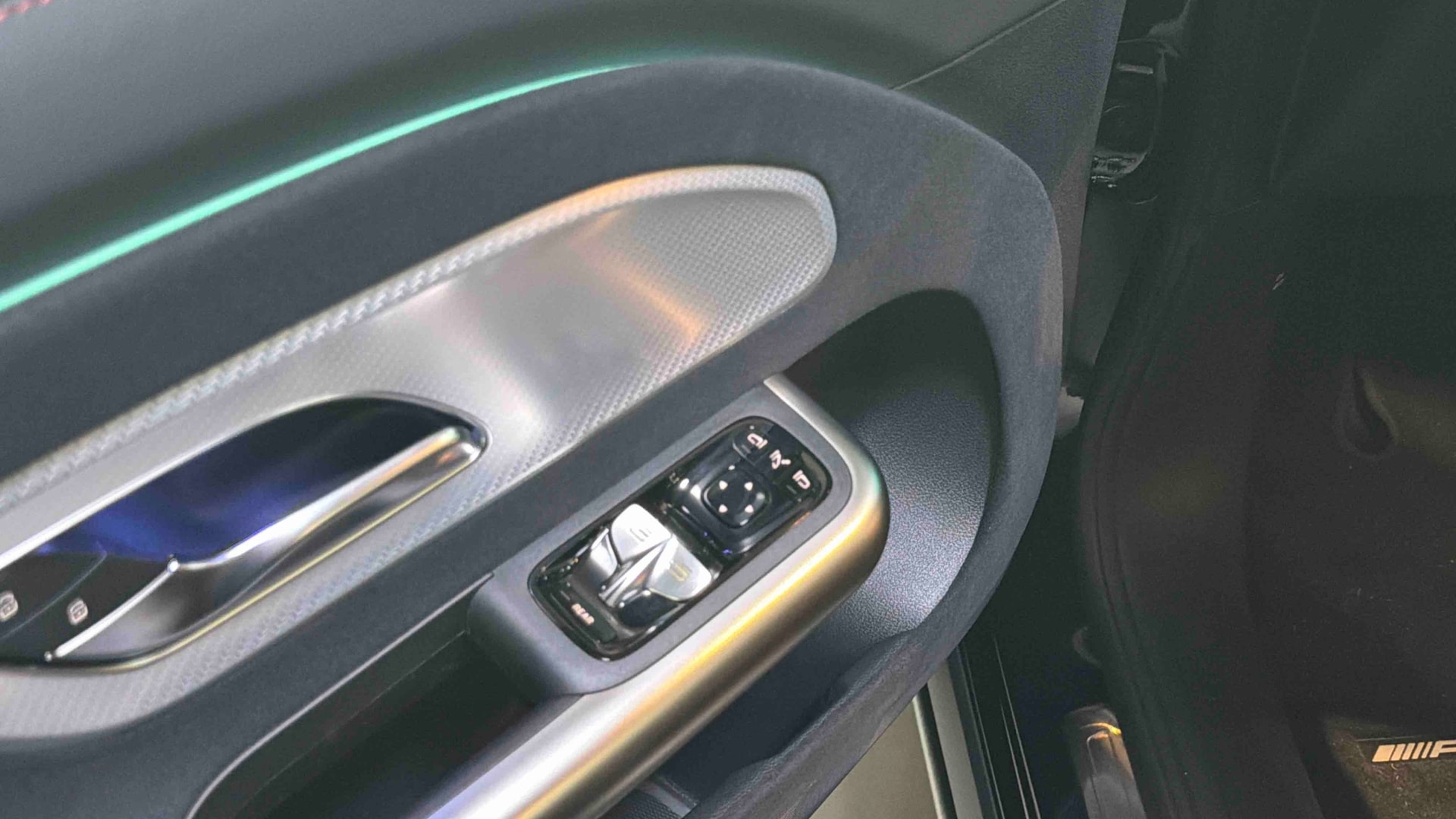 Mercedes-Benz GLB 200 electrique AMG Line — photo 18