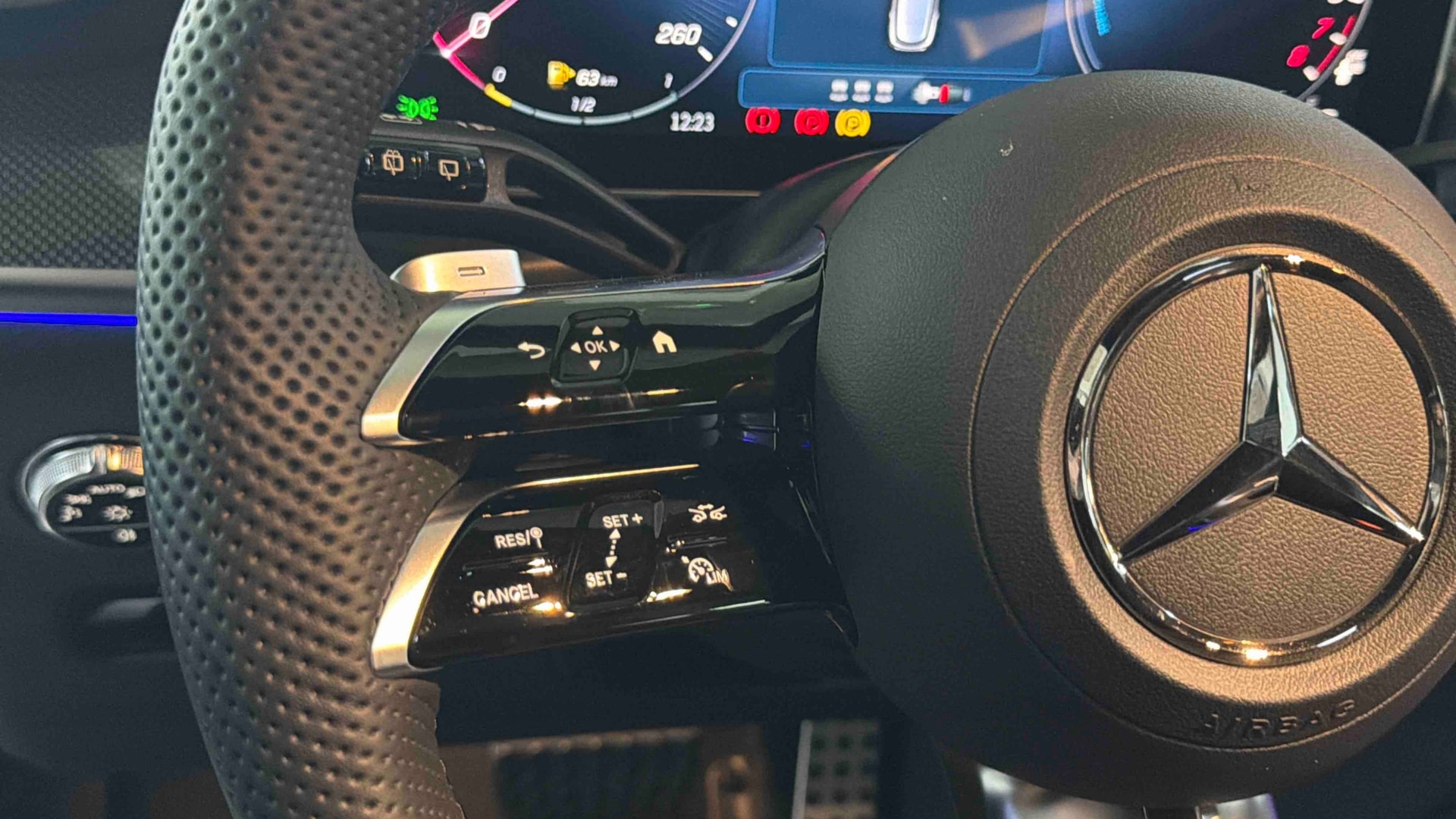 Mercedes-Benz GLC 300 e Hybrid EQ 4Matic AMG Line + — photo 20