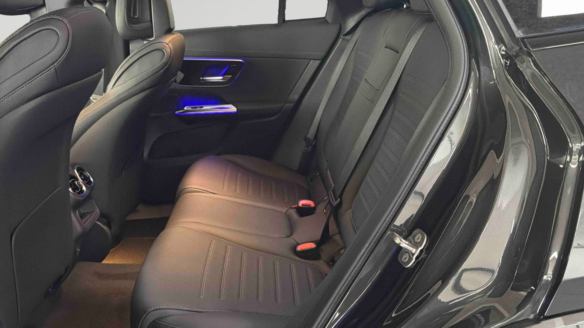 Mercedes-Benz GLC 300 e Hybrid EQ 4Matic AMG Line + — Siège arrière gauche