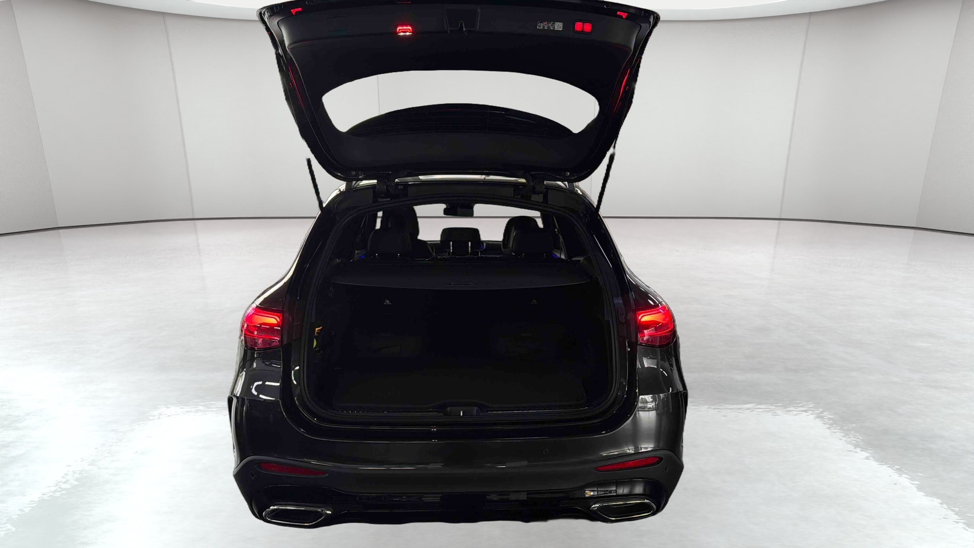 Mercedes-Benz GLC 300 e Hybrid EQ 4Matic AMG Line + — Coffre