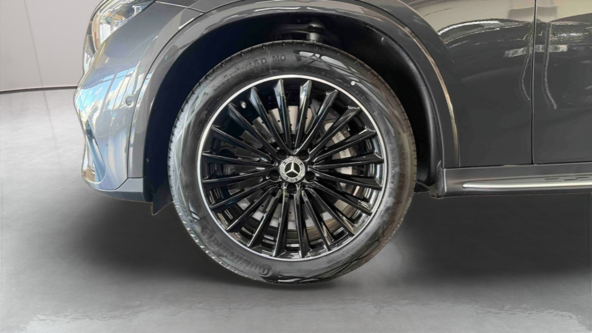 Mercedes-Benz GLC 200 d 4Matic AMG Line — Pneu avant gauche