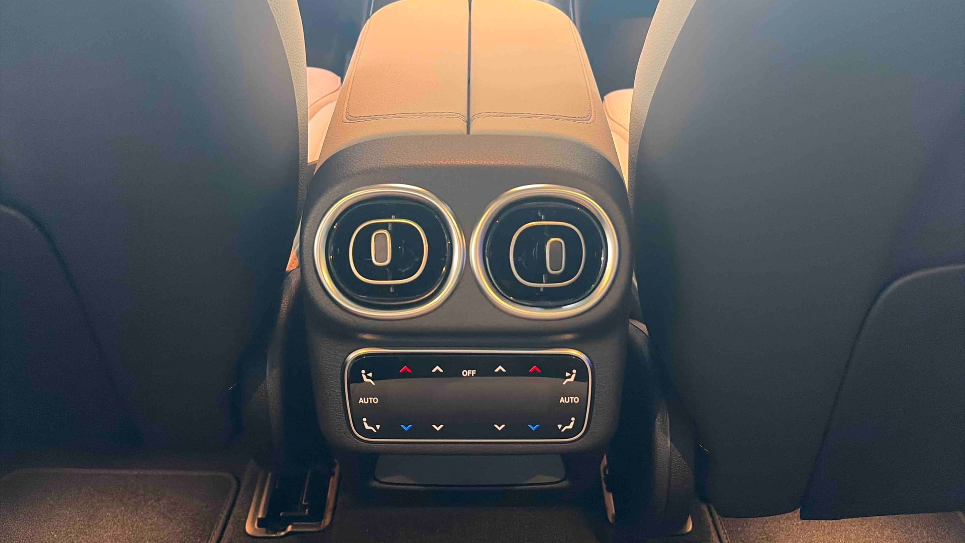 Mercedes-Benz GLC 200 d 4Matic AMG Line — photo 20