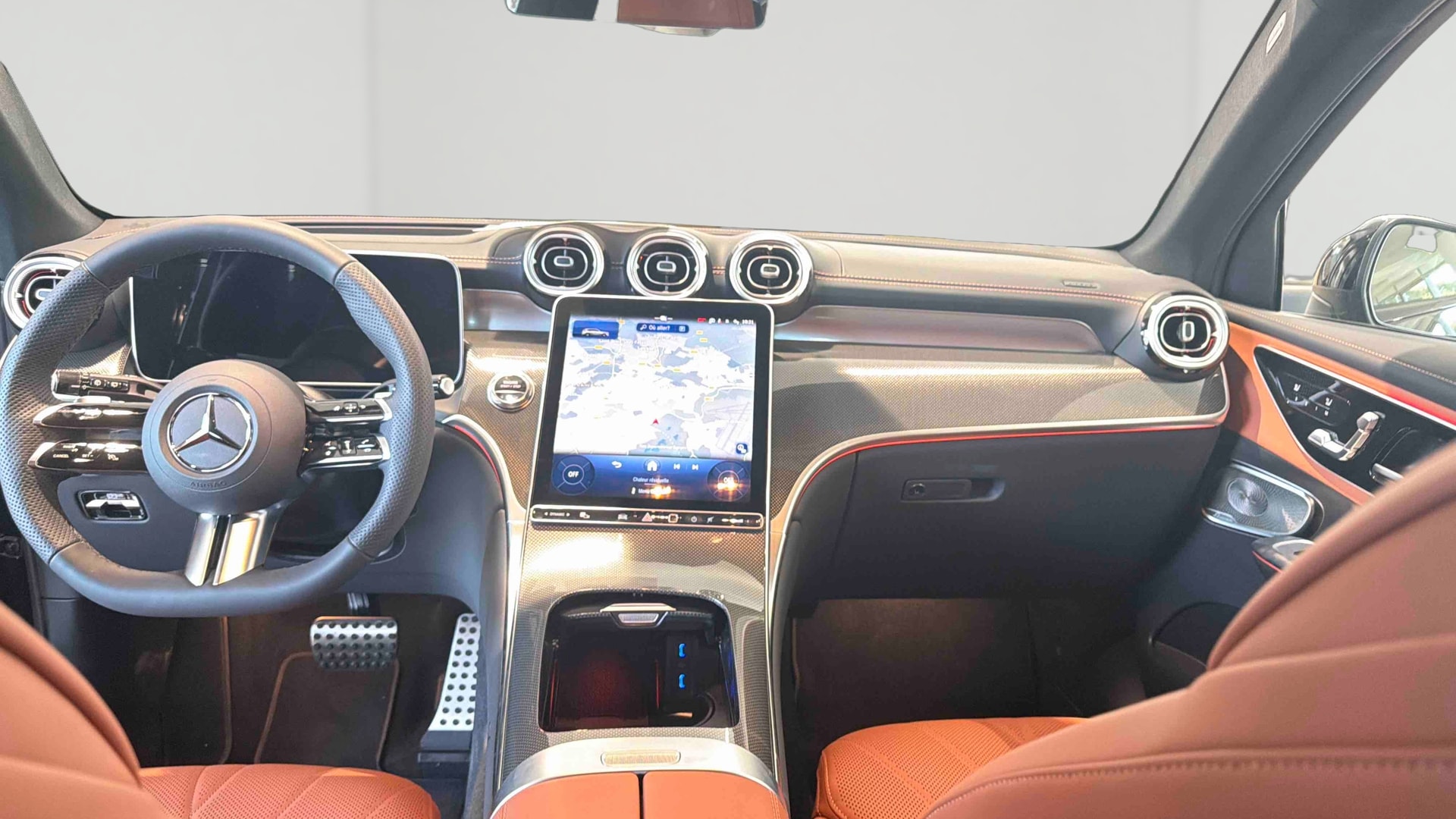 Mercedes-Benz GLC 220 d 4Matic AMG Line — Planche de bord