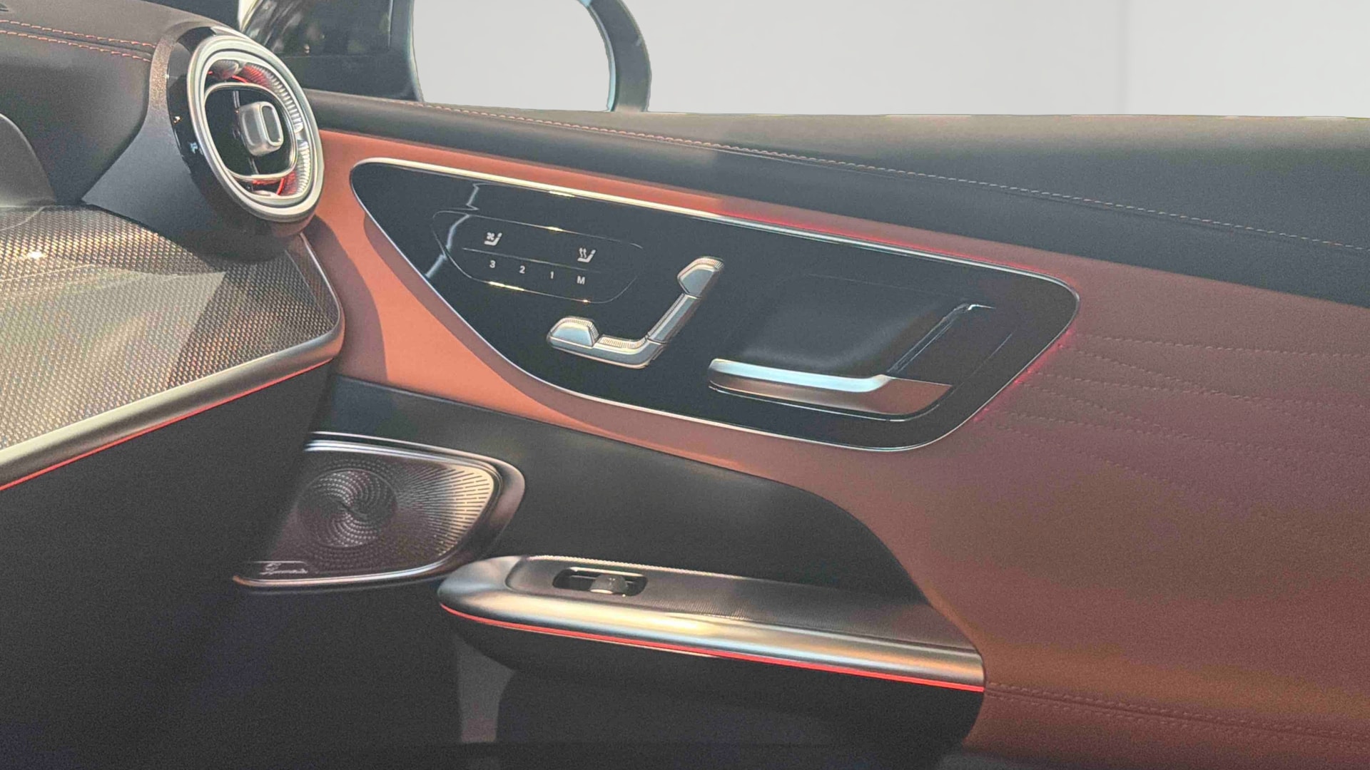 Mercedes-Benz GLC 220 d 4Matic AMG Line — photo 18