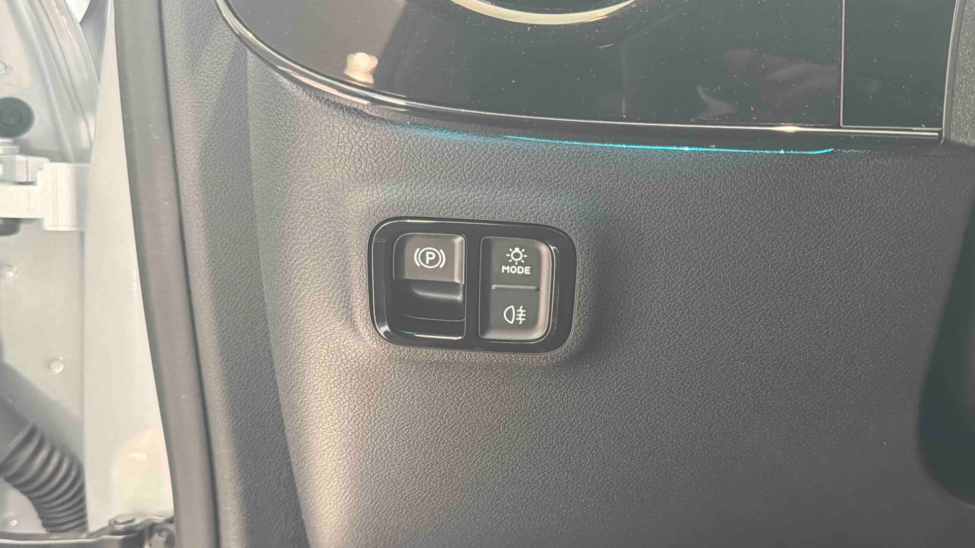 Mercedes-Benz CLA 200 8F-eDCT Business Line Executive — photo 18