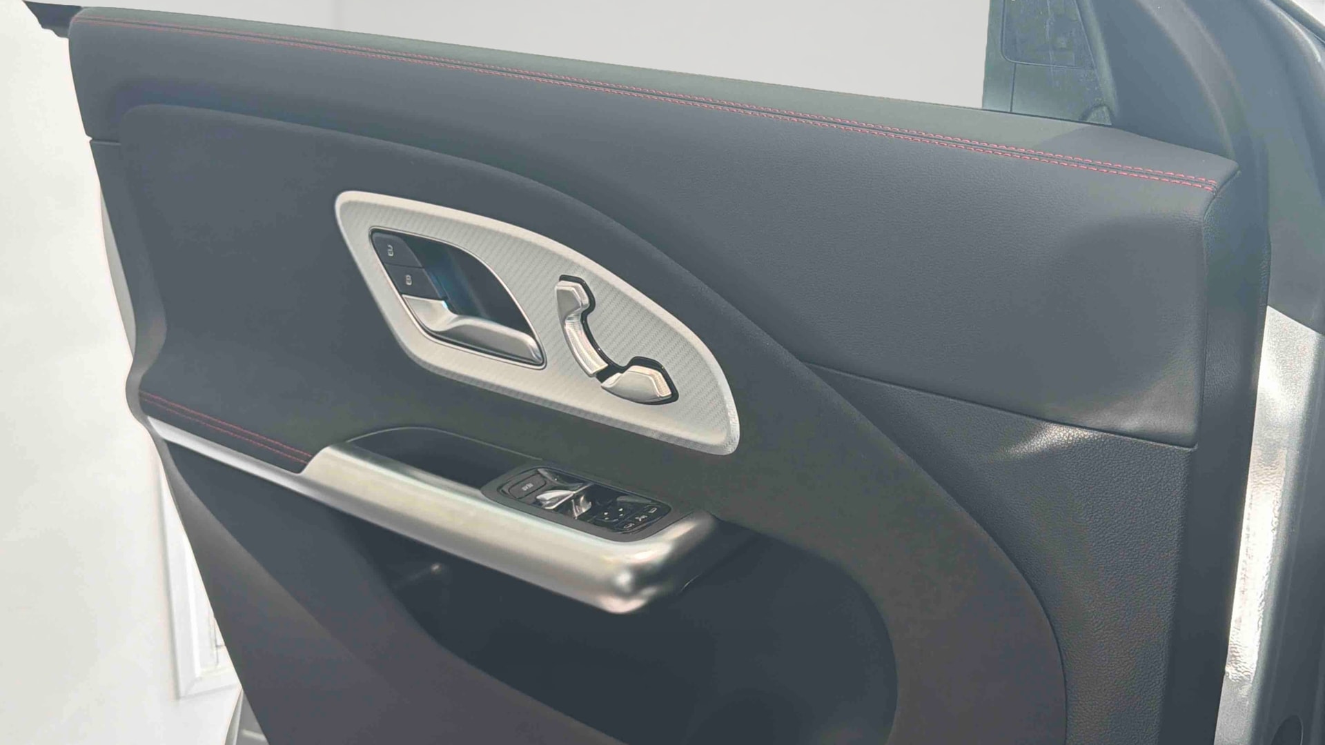Mercedes-Benz CLA 200 8F-eDCT Business Line Executive — photo 17