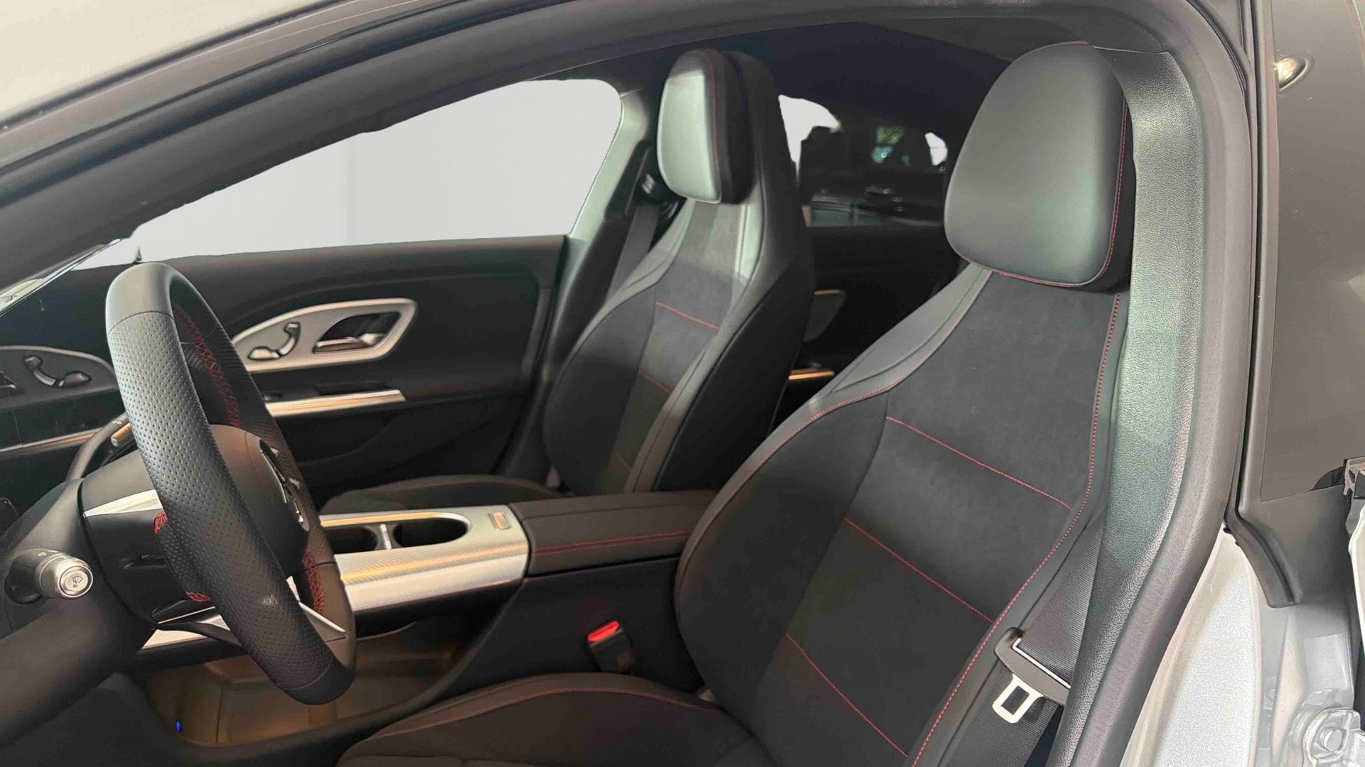 Mercedes-Benz CLA 200 8F-eDCT Business Line Executive — Siège conducteur