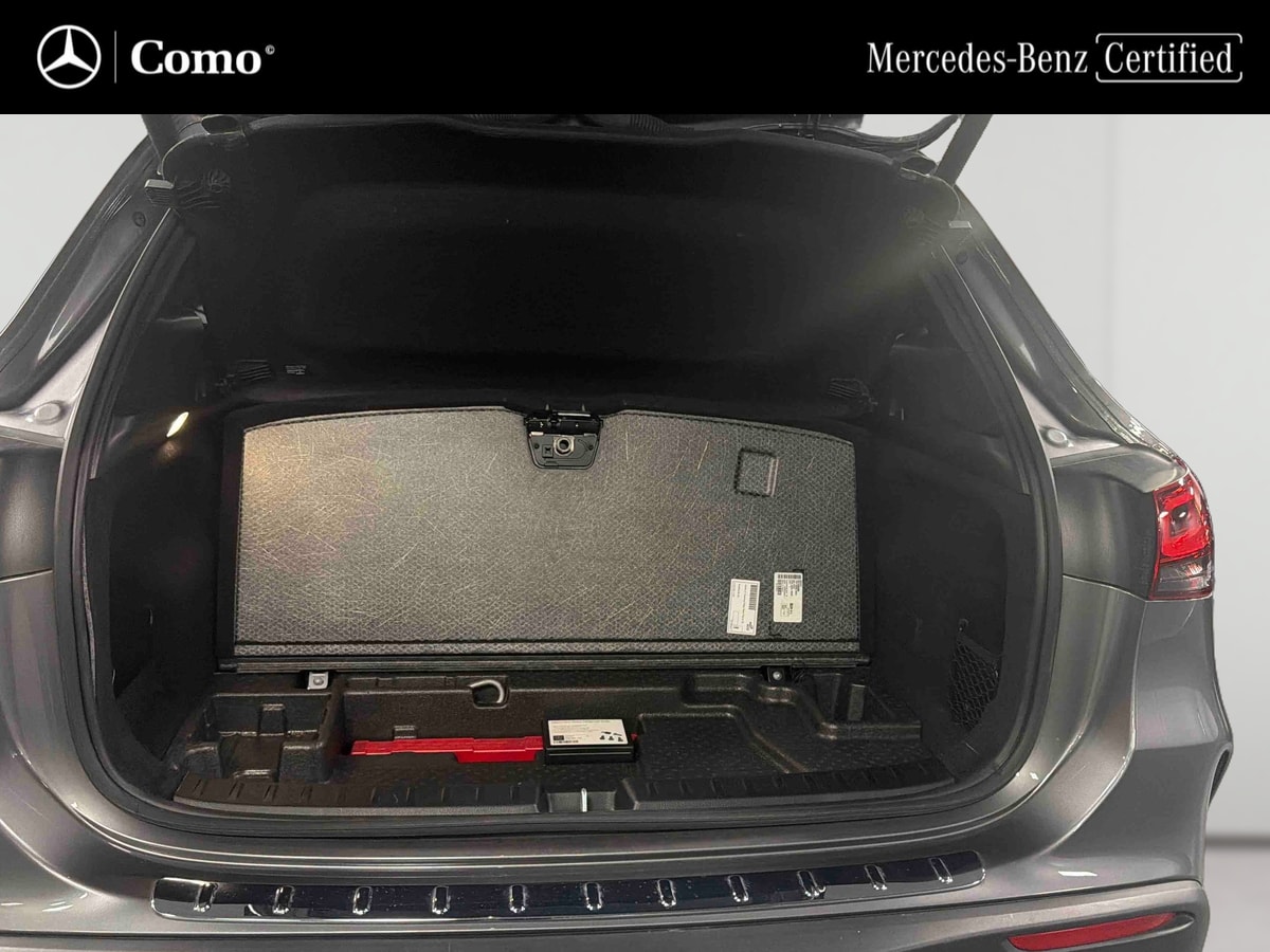 Mercedes-Benz EQA 350 4Matic AMG Line — photo 15