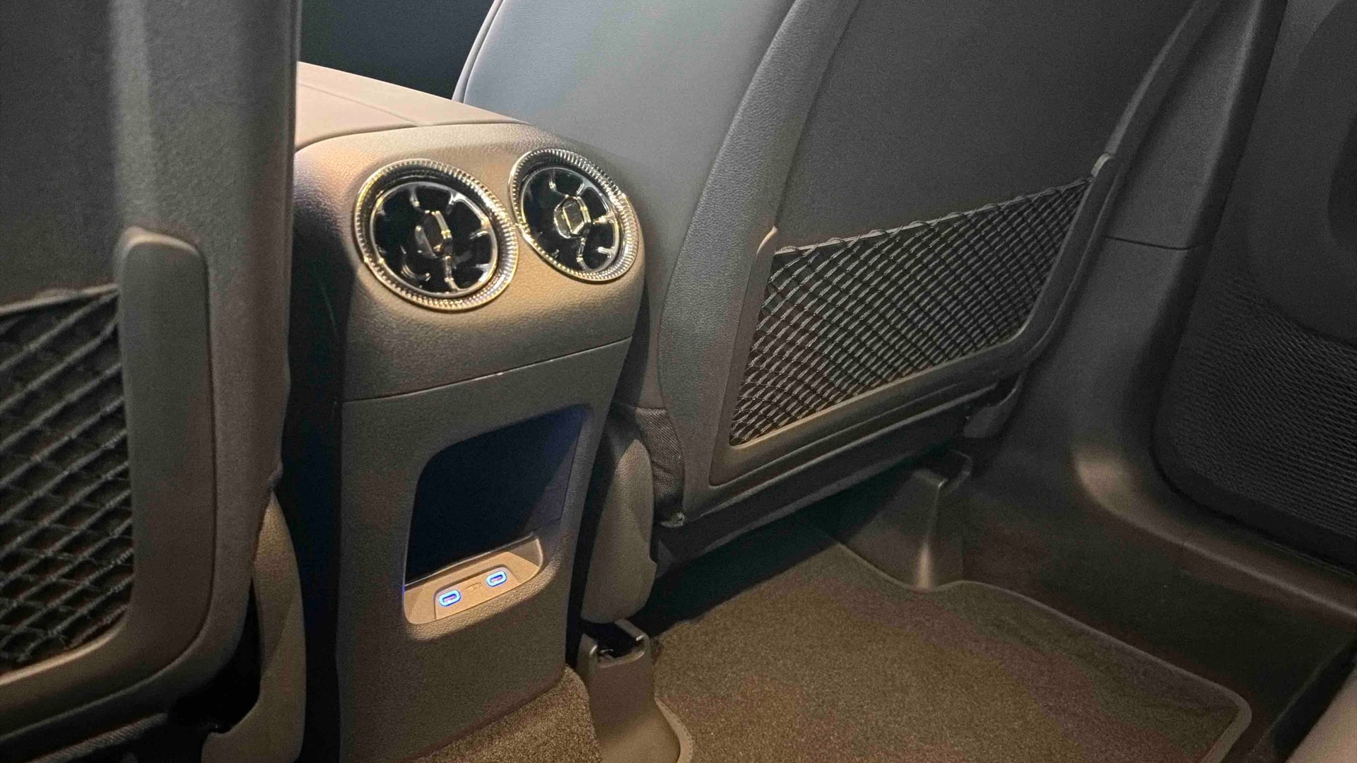 Mercedes-Benz GLB 200 Business Line Executive — photo 19