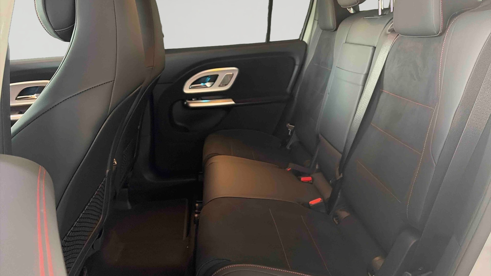 Mercedes-Benz GLB 200 Business Line Executive — Siège arrière gauche