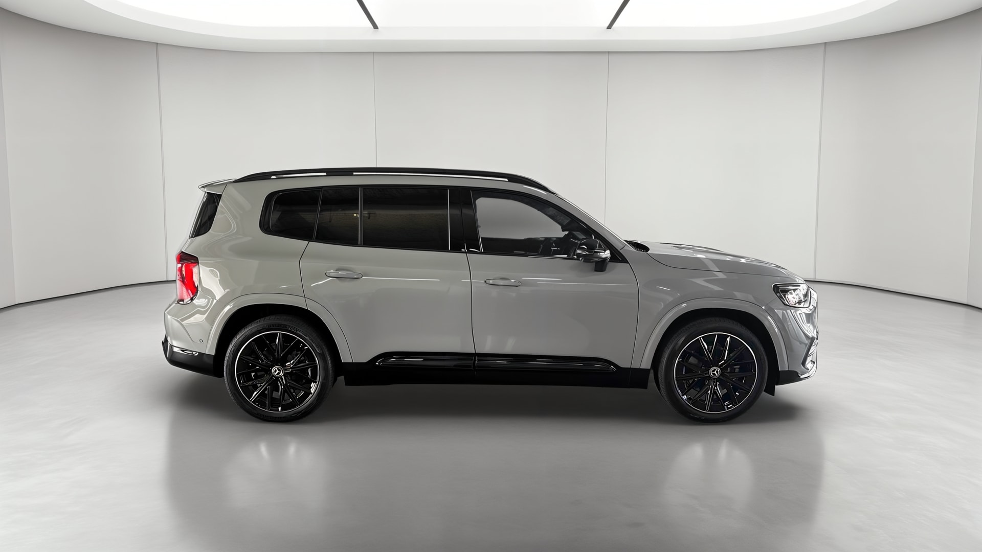 Mercedes-Benz GLB 200 Business Line Executive — Profil droit