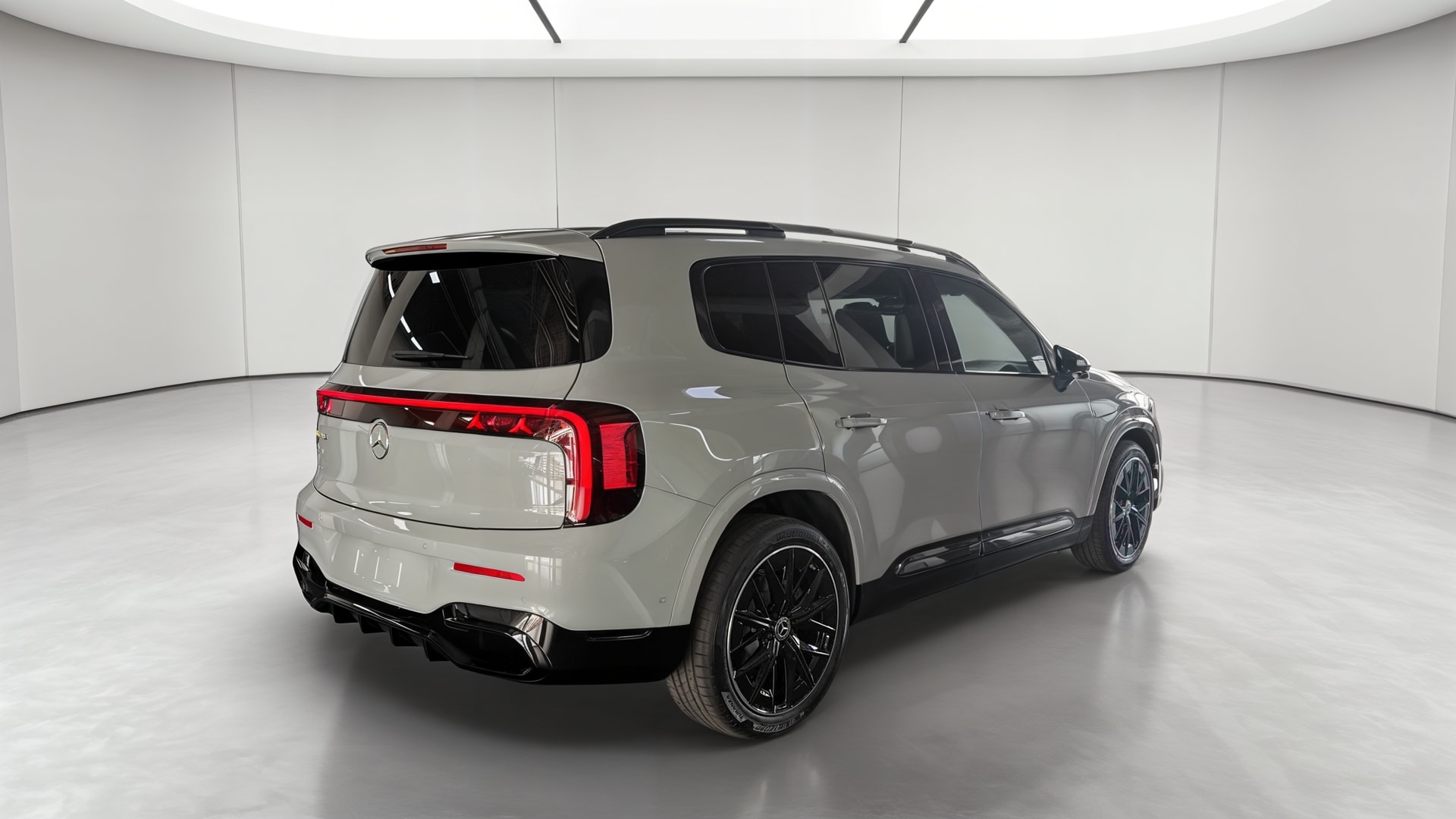 Mercedes-Benz GLB 200 Business Line Executive — 3/4 arrière droit