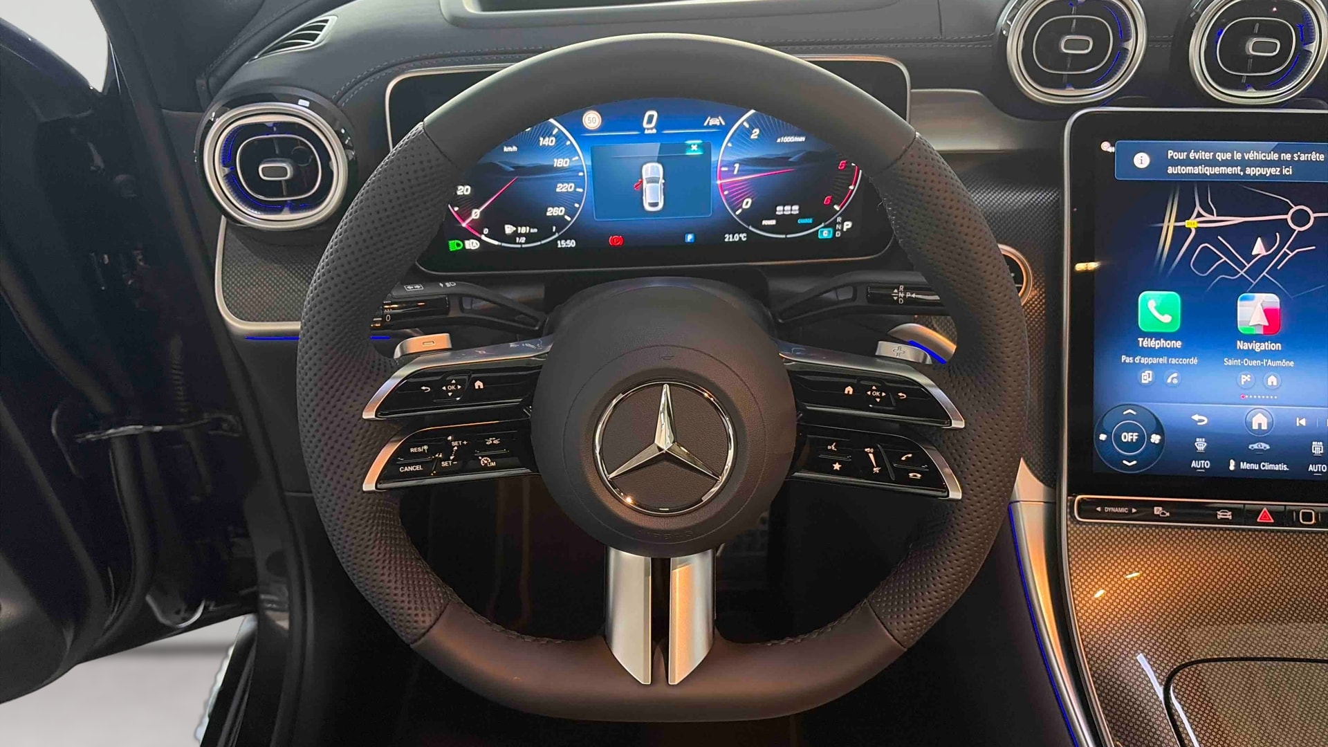 Mercedes-Benz GLC Coupe 220 d 4Matic AMG Line — Poste de pilotage