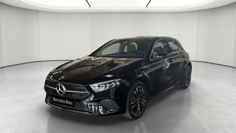 Mercedes-Benz Classe A 250 e Hybrid EQ Business Line — 3/4 avant gauche