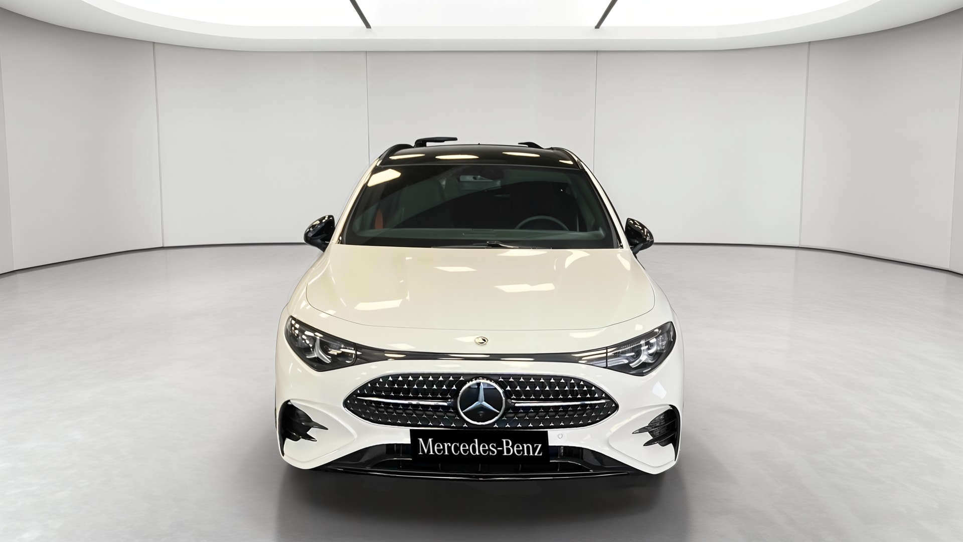 Mercedes-Benz CLA Shooting Brake 200 AMG Line — Face avant