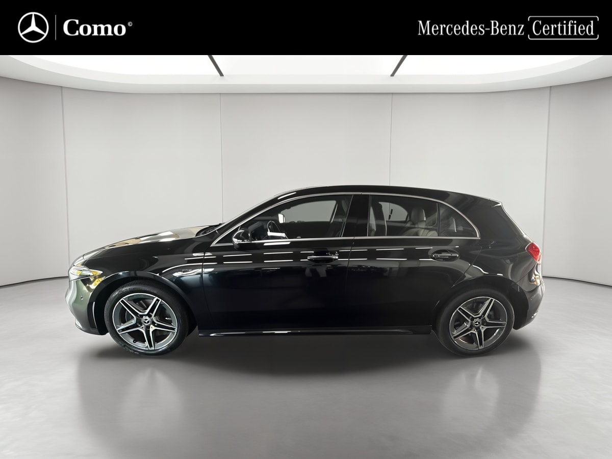 Mercedes-Benz Classe A 250 e 8G-DCT AMG Line — Profil gauche