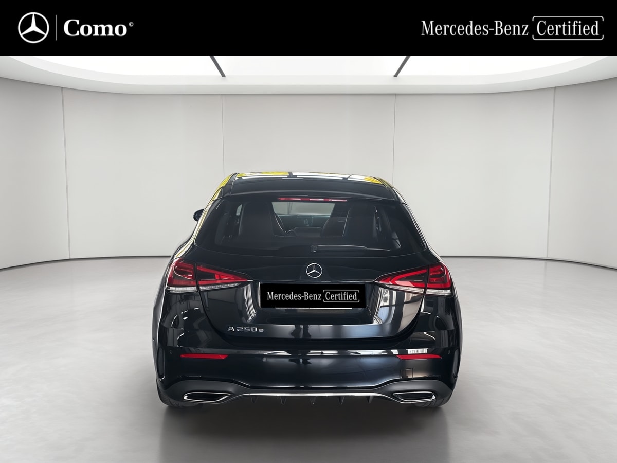 Mercedes-Benz Classe A 250 e 8G-DCT AMG Line — Face arrière
