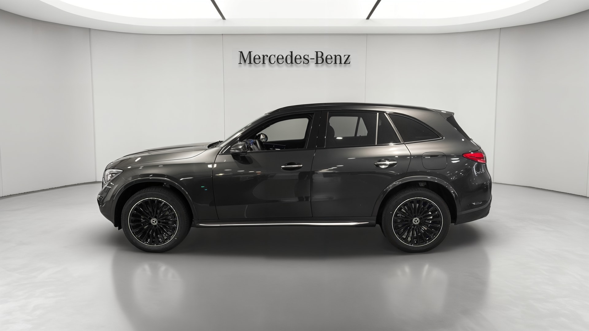 Mercedes-Benz GLC 400 e Hybrid EQ 4Matic AMG Line + — Profil gauche