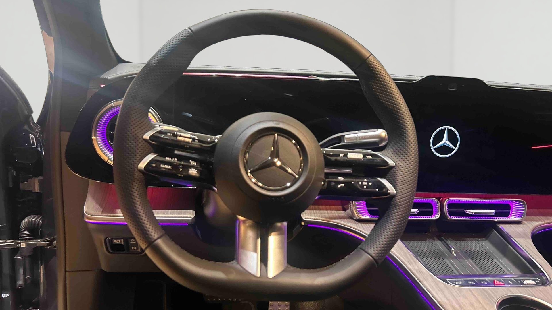 Mercedes-Benz GLC 400 EQ 4M AMG Line — Poste de pilotage