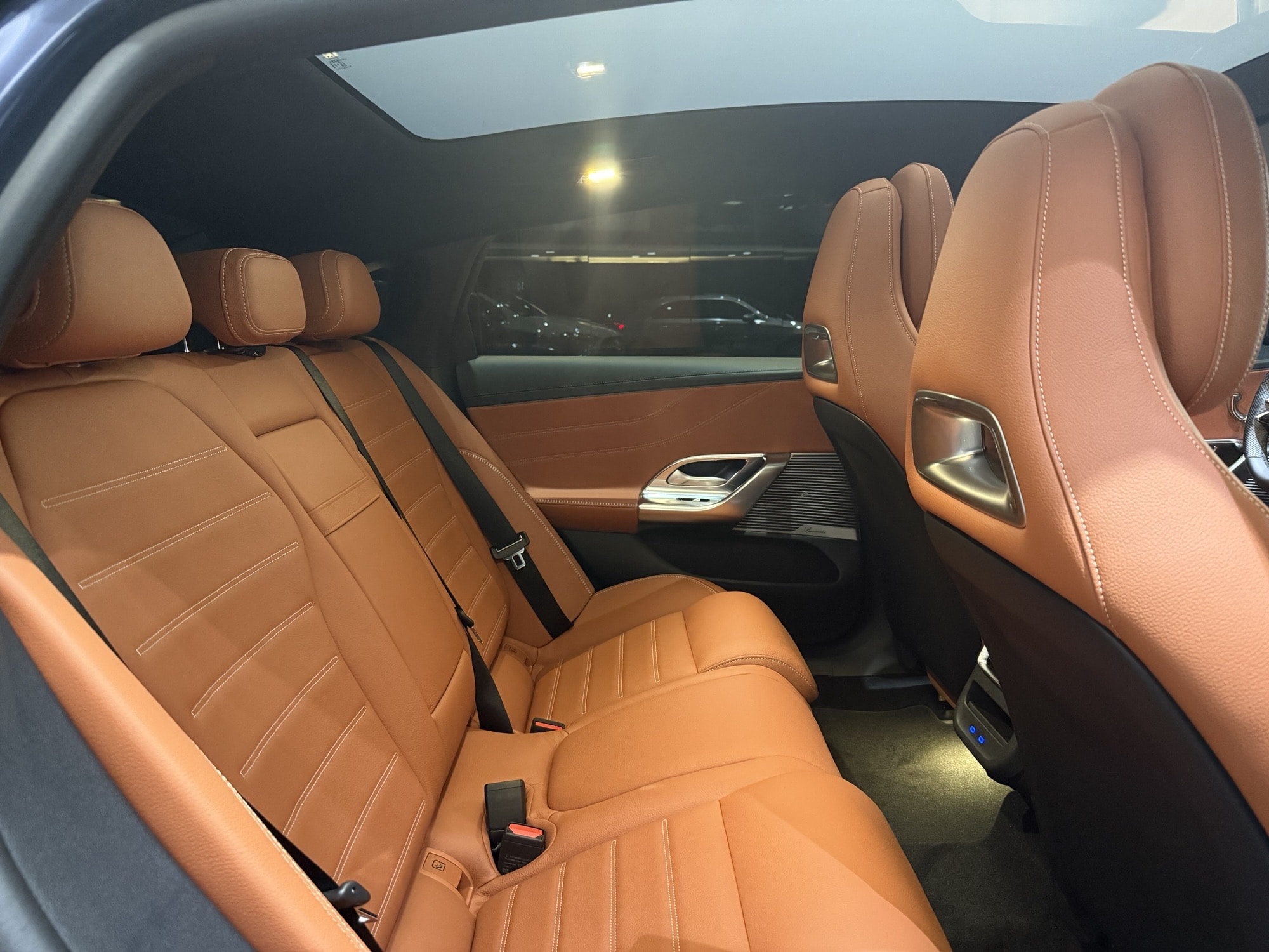 Mercedes-Benz Classe C 400 Electrique 4M AMG Line — Planche de bord