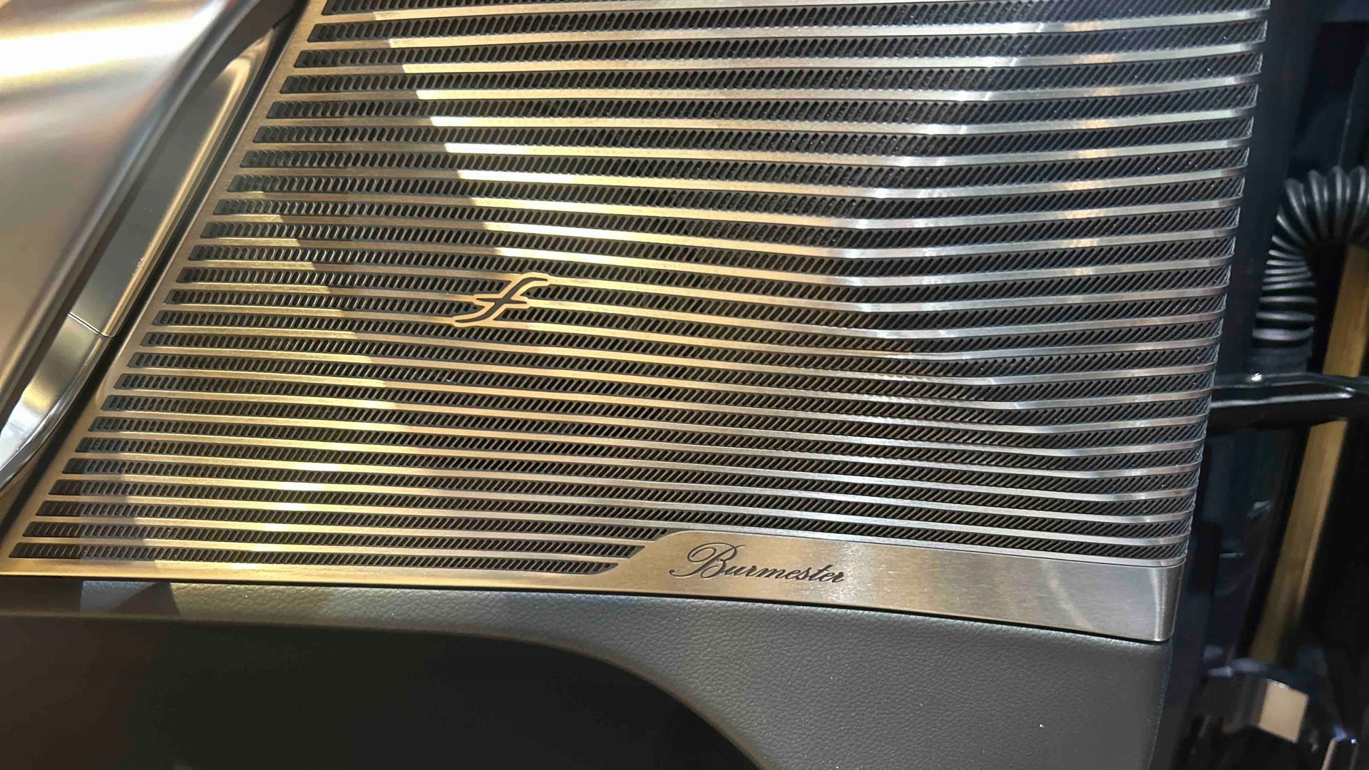 Mercedes-Benz Classe C 400 Electrique 4M AMG Line — photo 18