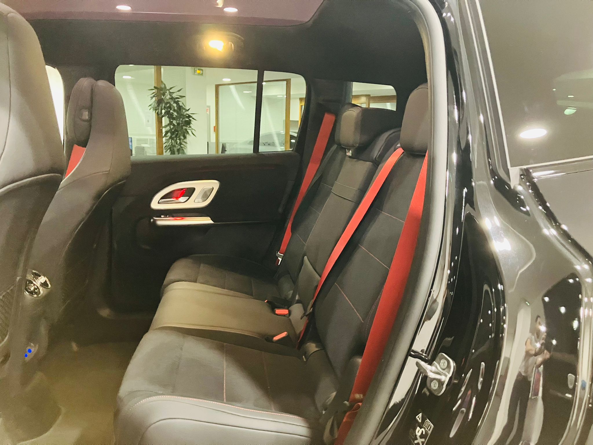 Mercedes-Benz GLB 250+ EQ Limited Edition — Siège arrière gauche