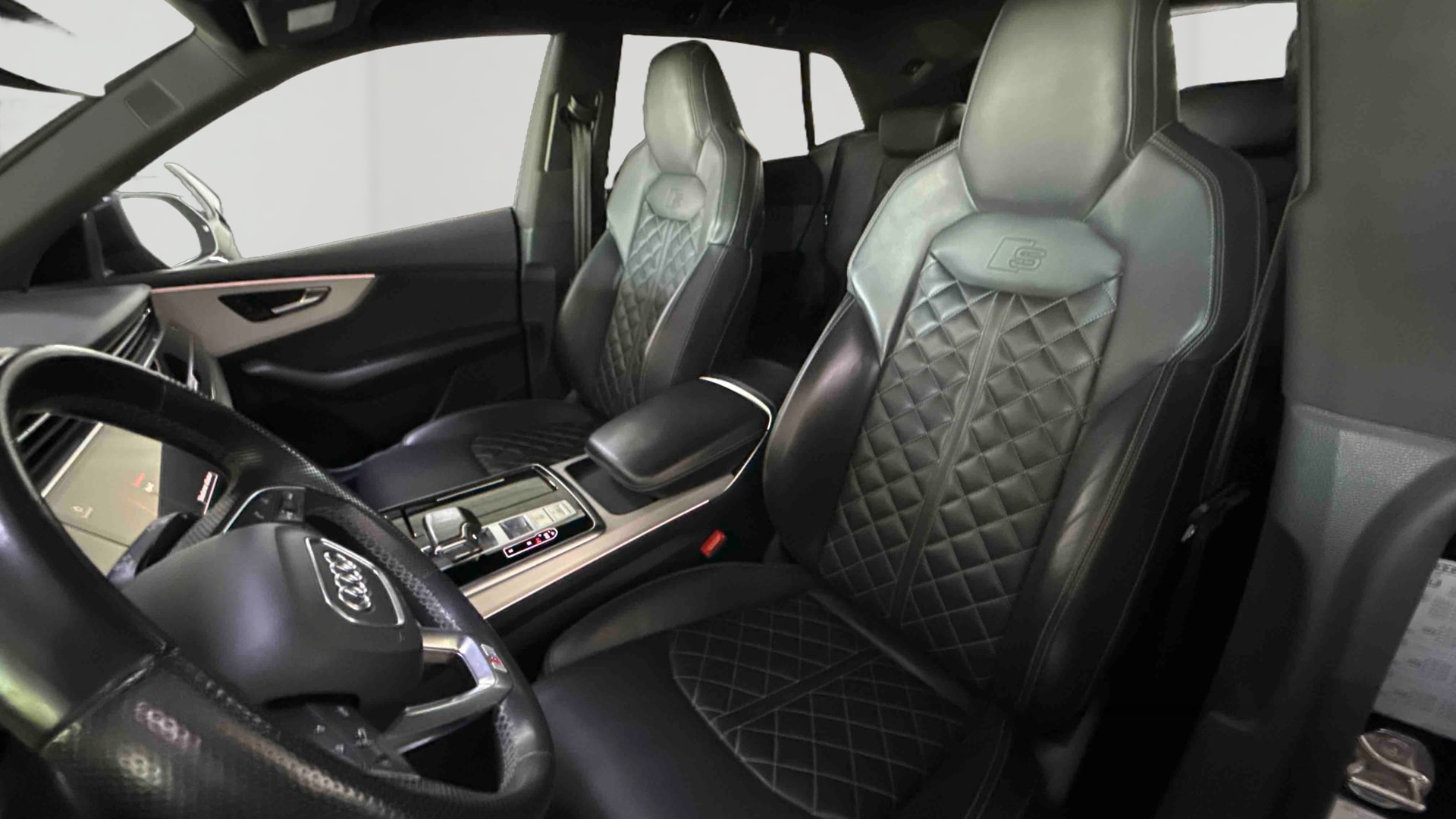 Audi Q8 60 TFSI e 462 Tiptronic 8 Quattro Compétition — Siège conducteur