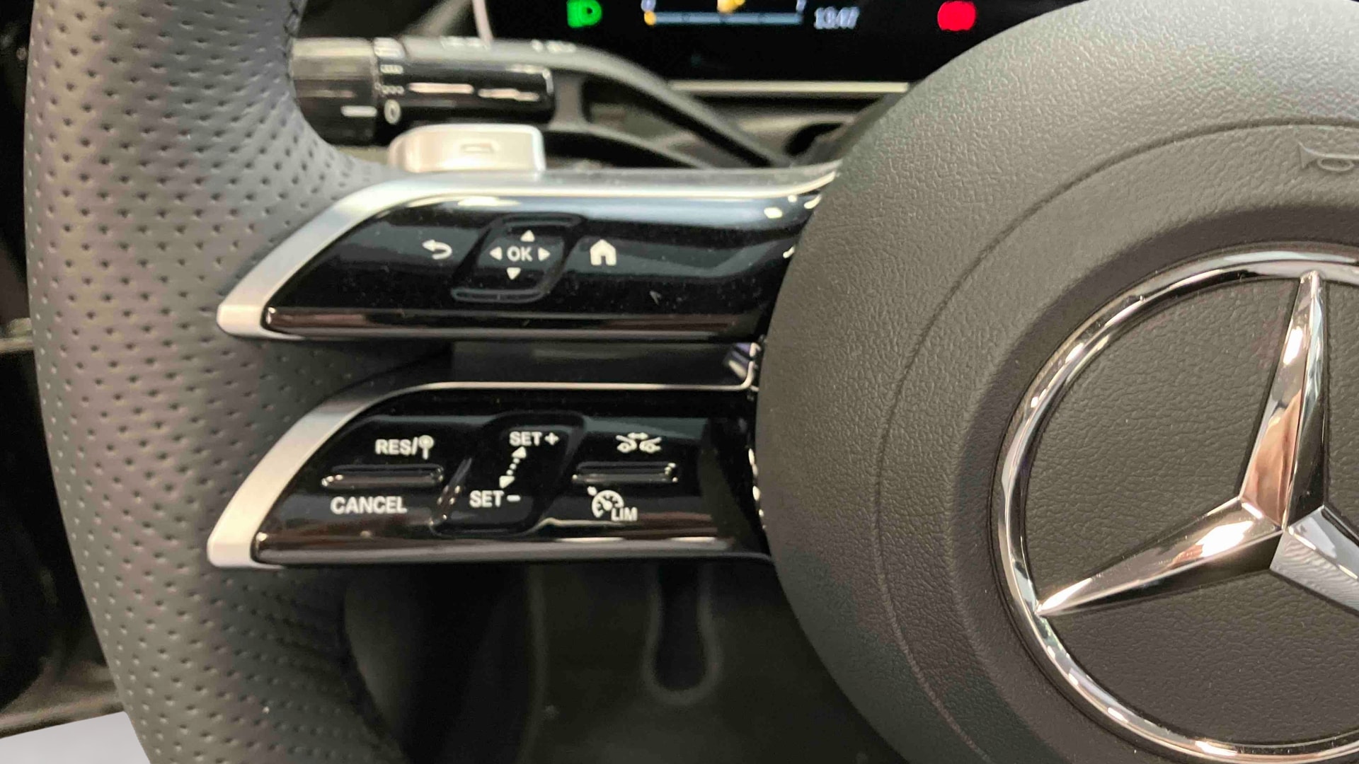 Mercedes-Benz CLE Cabriolet 200 9G-Tronic AMG Line — photo 16