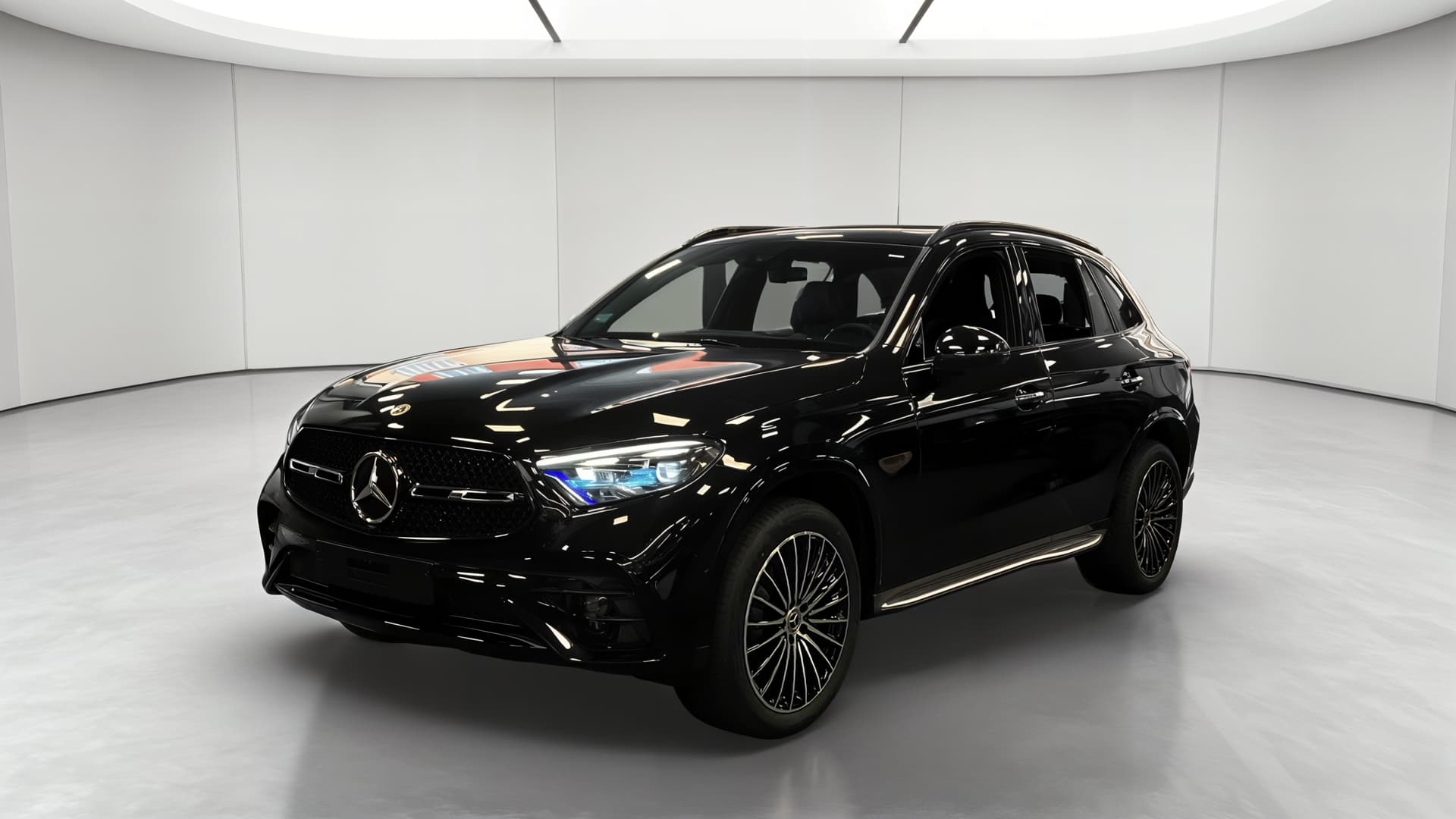 Mercedes-Benz GLC 300 e Hybrid EQ 4Matic AMG Line + — 3/4 avant gauche