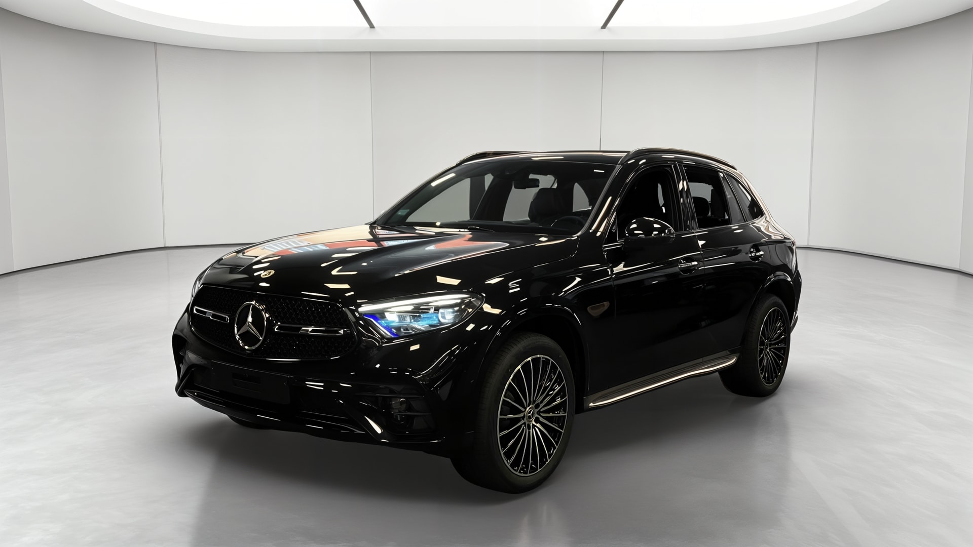 Mercedes-Benz GLC 300 e Hybrid EQ 4Matic AMG Line + — 3/4 avant gauche