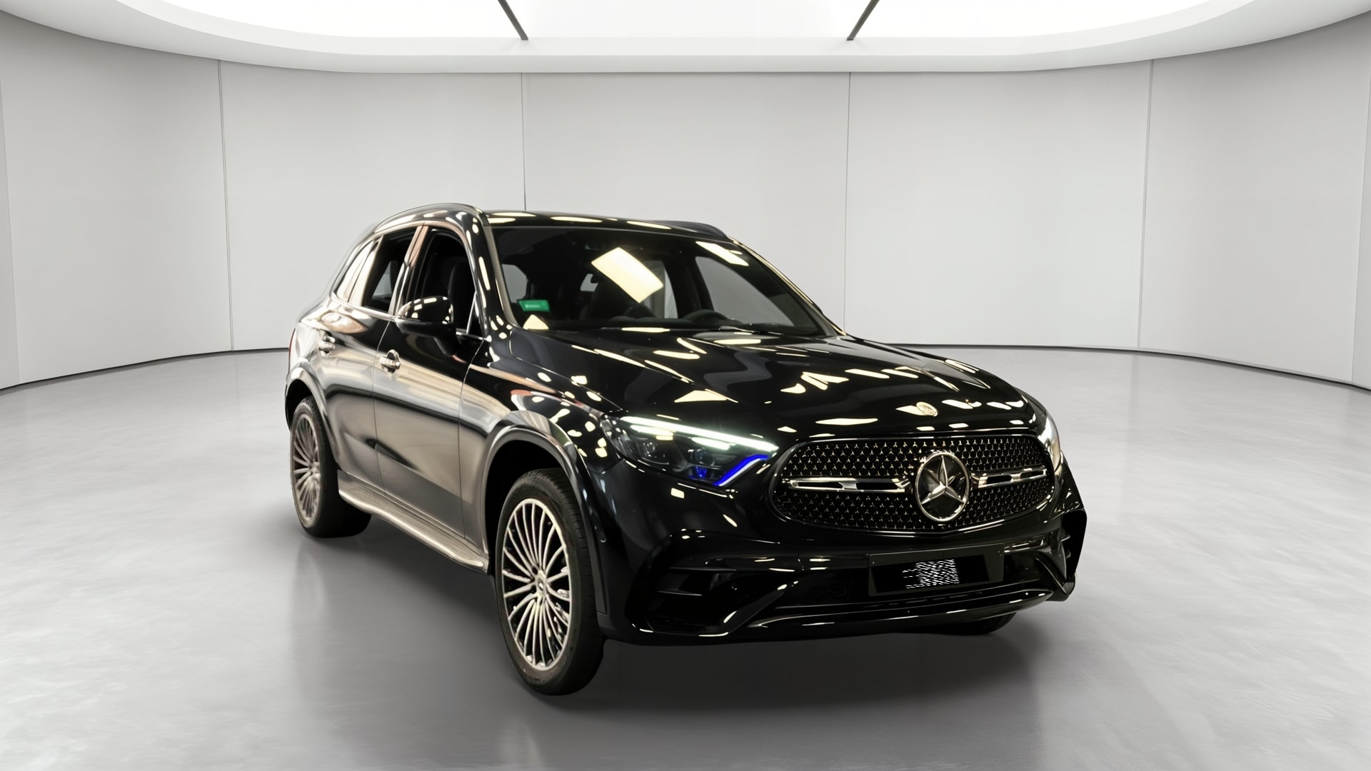 Mercedes-Benz GLC 300 e Hybrid EQ 4Matic AMG Line + — 3/4 avant droit