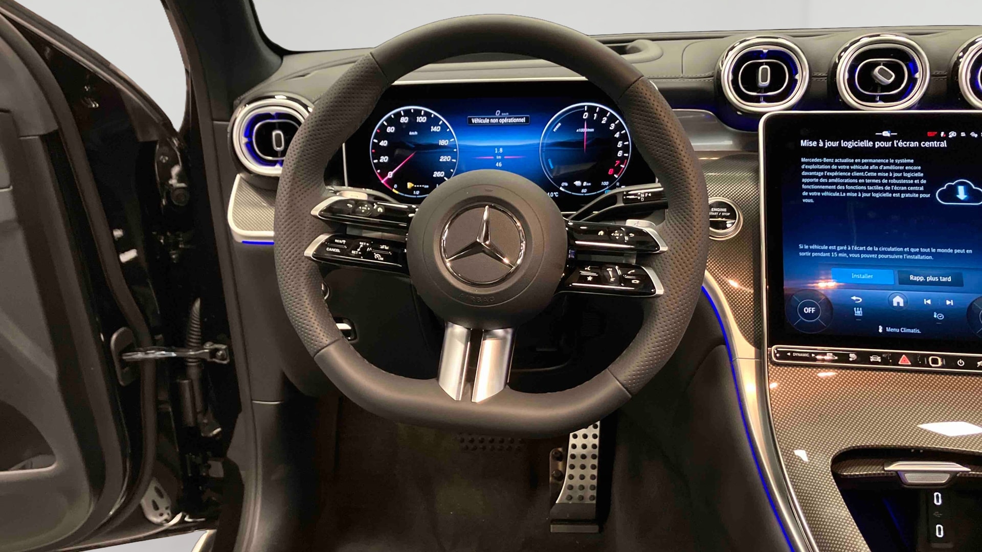 Mercedes-Benz GLC 300 e Hybrid EQ 4Matic AMG Line + — Poste de pilotage