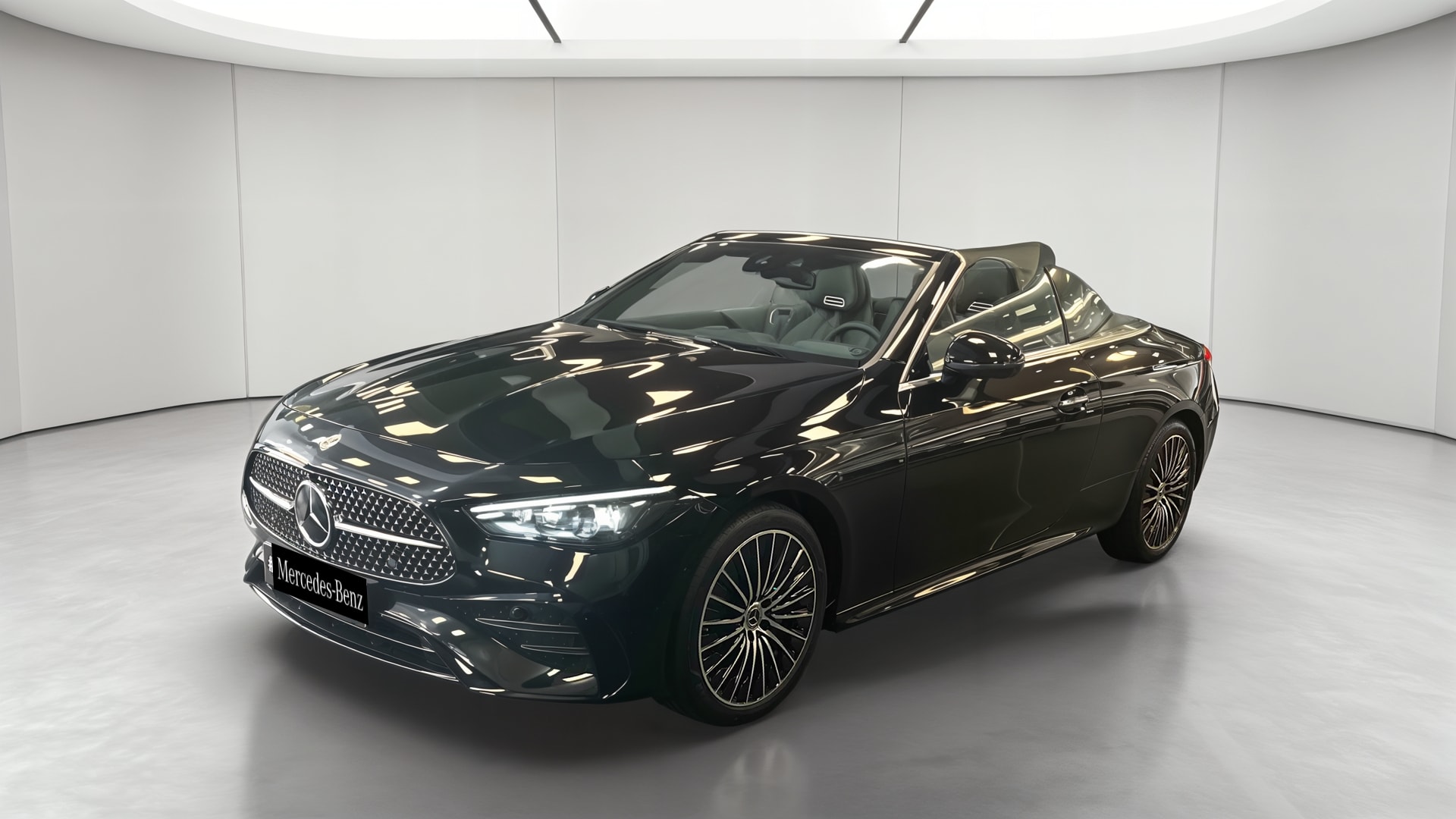 Mercedes-Benz CLE Cabriolet 200 9G-Tronic AMG Line — 3/4 avant gauche