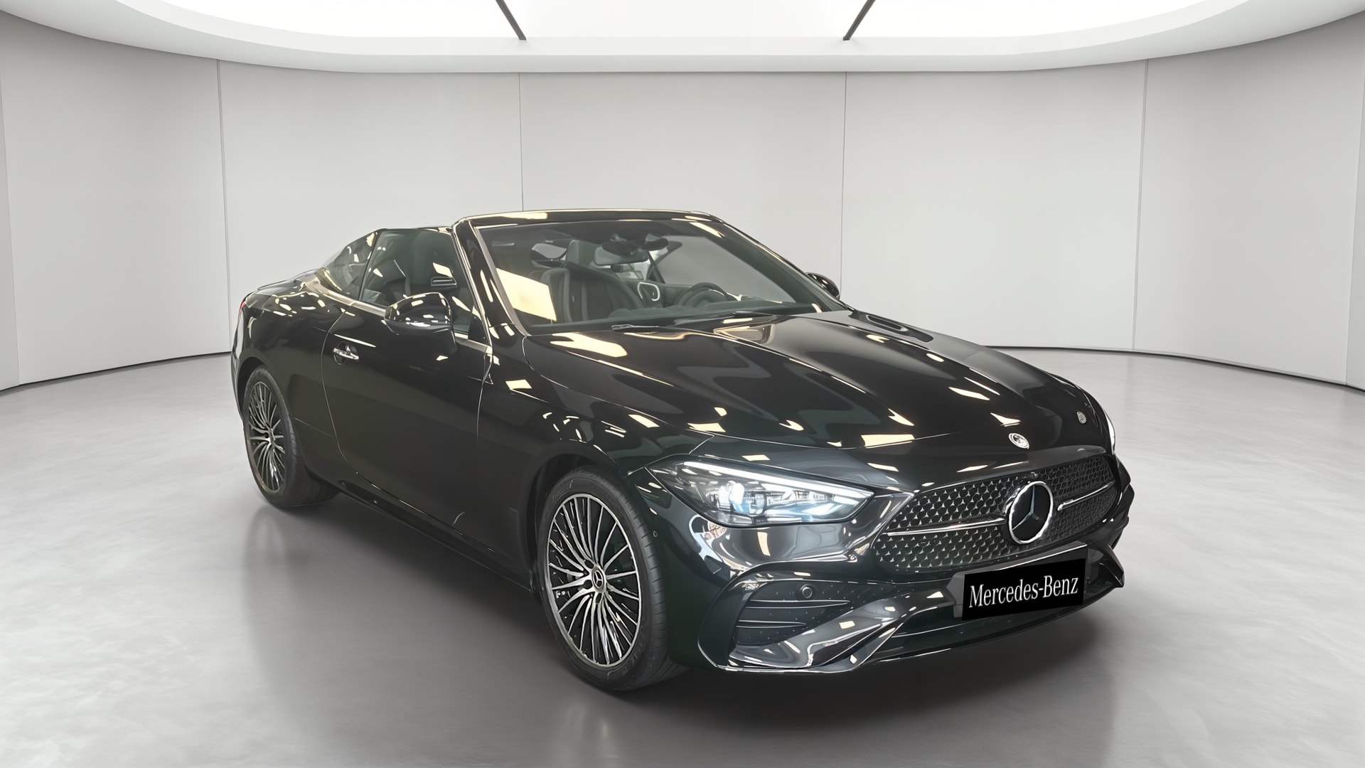 Mercedes-Benz CLE Cabriolet 200 9G-Tronic AMG Line — 3/4 avant droit
