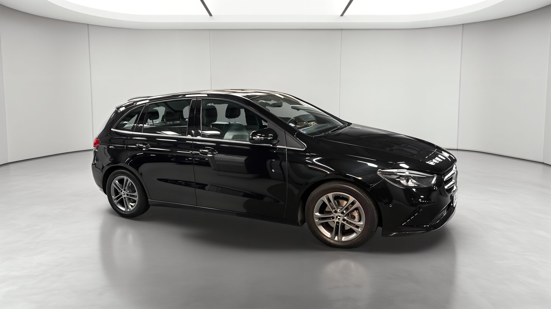 Mercedes-Benz Classe B 180 7G-DCT Style Line Edition — Profil droit